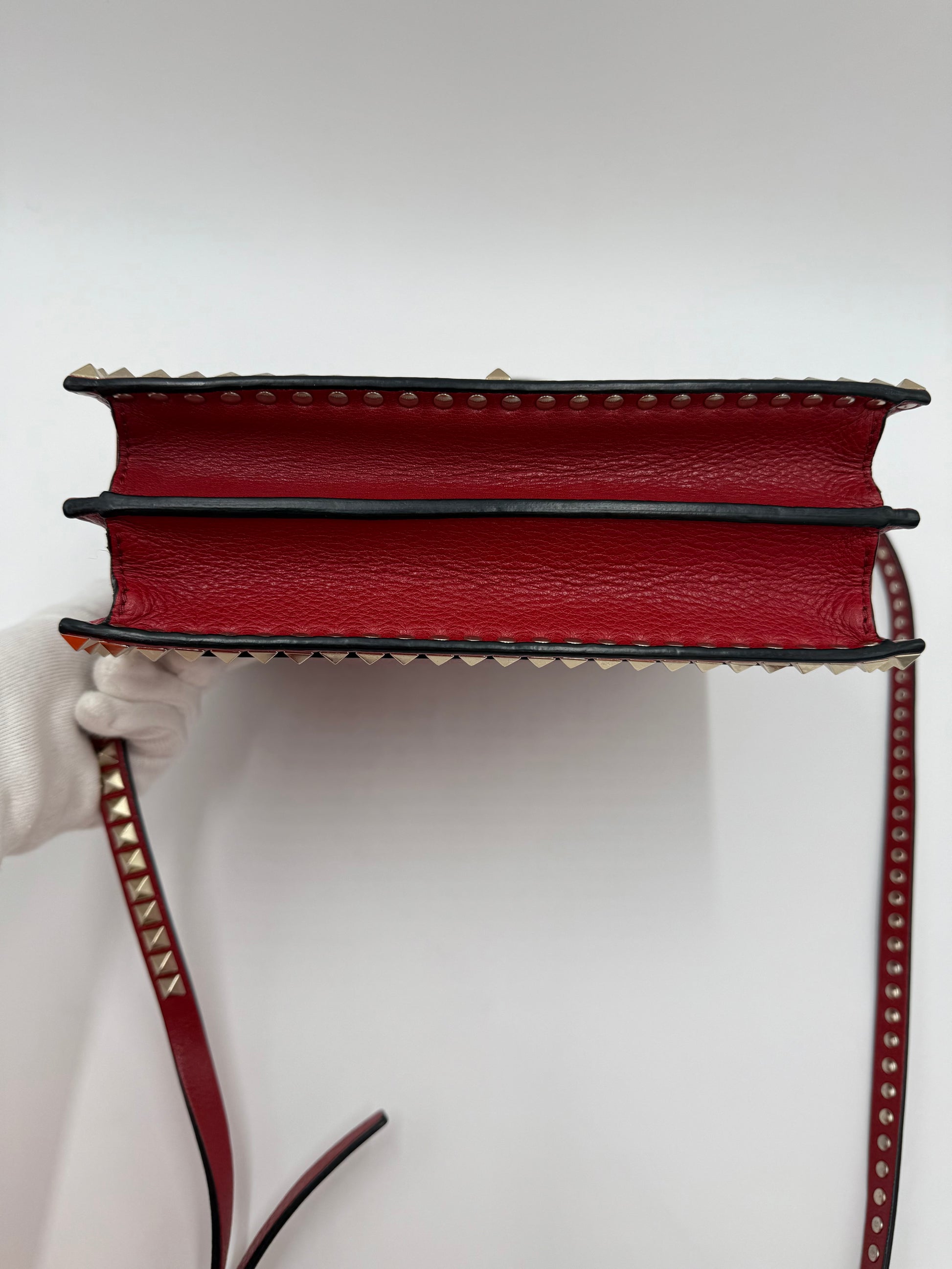 Valentino Garavani Borsa a Tracolla Rockstud in Pelle Rossa - Pally Vintage Closet