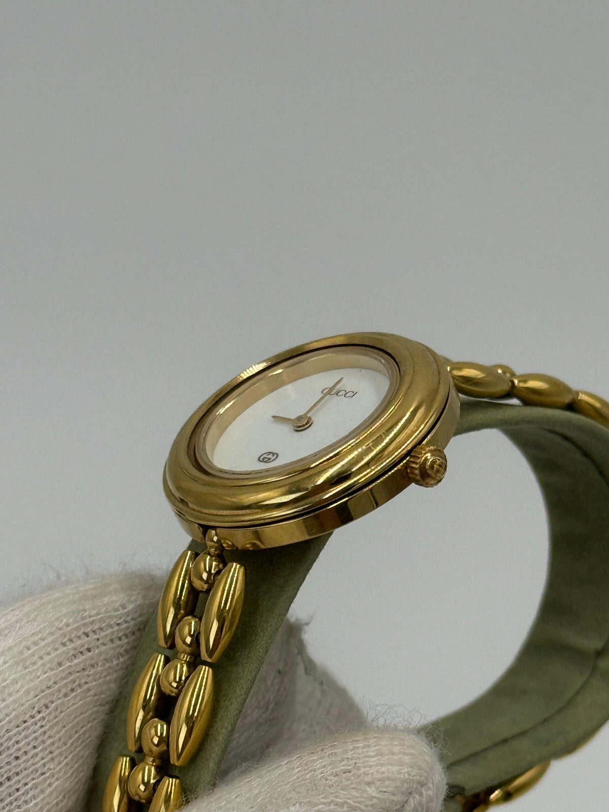 Gucci Orologio Vintage 11/12 con Ghiere Intercambiabili e Bracciale a Maglia Oro