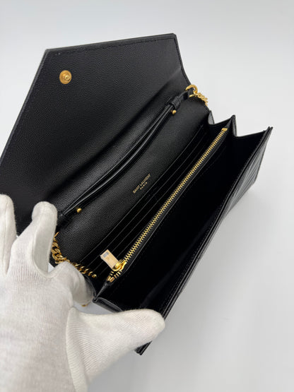 Saint Laurent Borsa a Tracolla Cassandre in Pelle Grain de Poudre con Hardware Dorato Nera