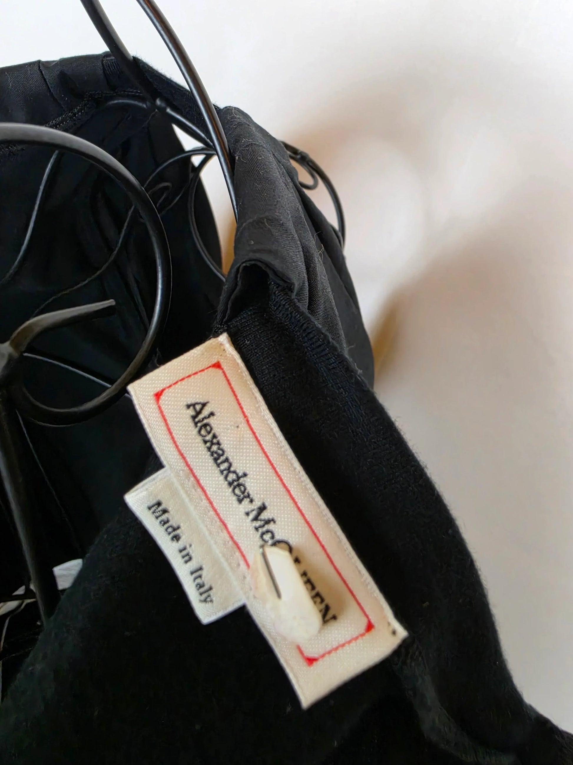 77960729-D28E-484F-814D-E6354C223087 - Pally Vintage Closet