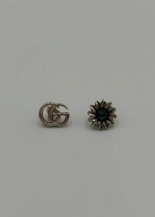 Gucci Orecchini a Bottone GG Marmont Argento
