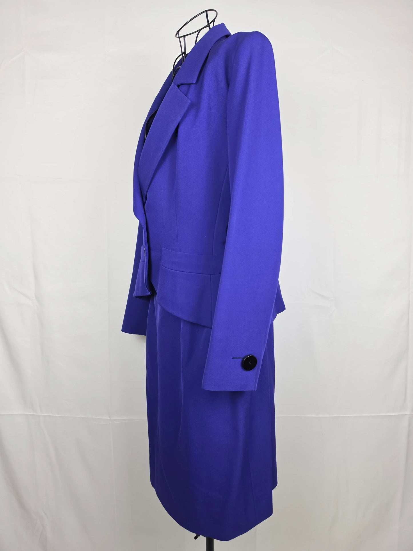 841016EA-78C9-40C6-A0E3-9751D506EF89 - Pally Vintage Closet