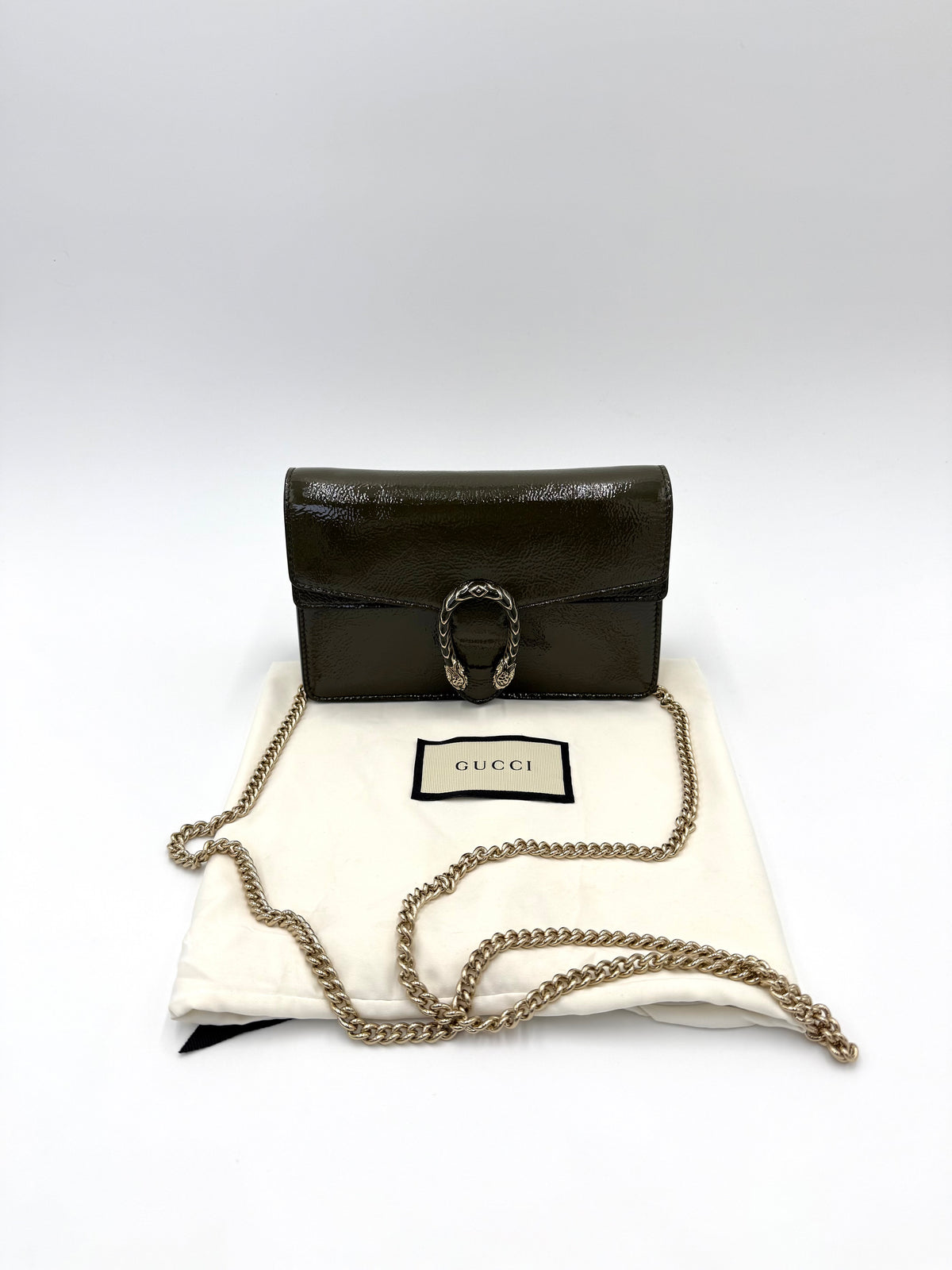 Gucci Borsa a Tracolla Dionysus Small in Pelle Verniciata Verde Oliva