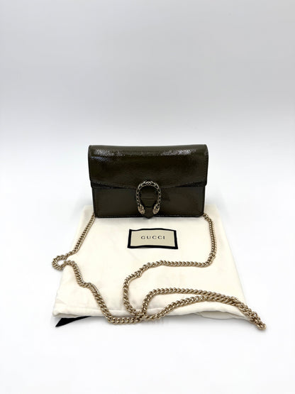 Gucci Borsa a Tracolla Dionysus Small in Pelle Verniciata Verde Oliva