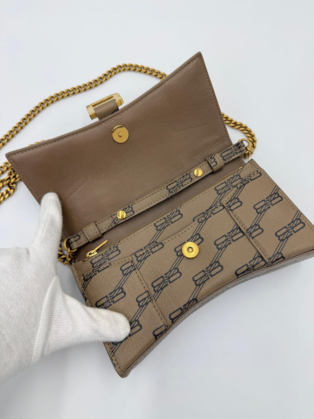 Balenciaga Borsa Hourglass Wallet on Chain Monogramma BB Marrone