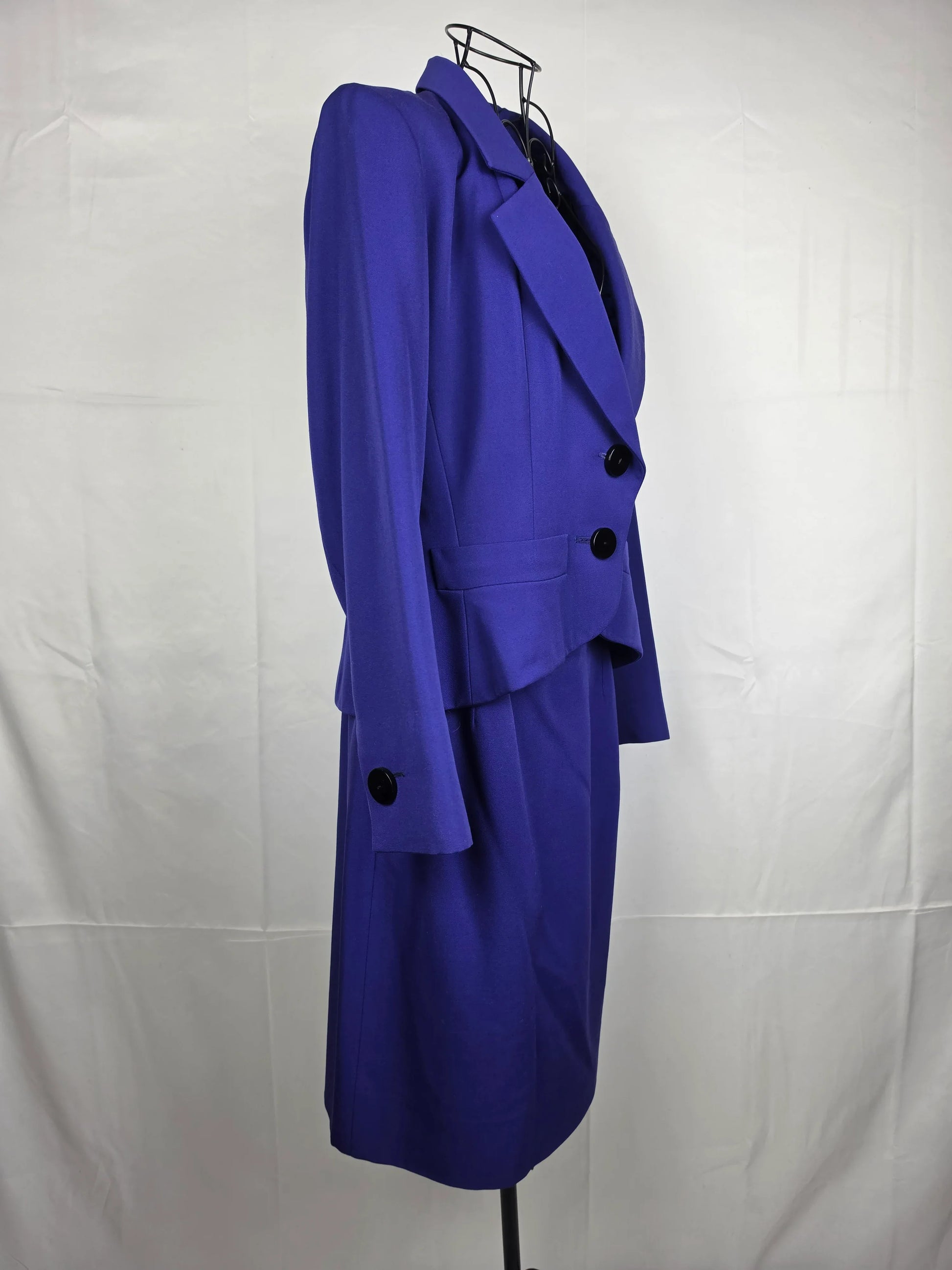 9A79DDB6-BF6C-47B9-9BC0-B46A6D271DA4 - Pally Vintage Closet