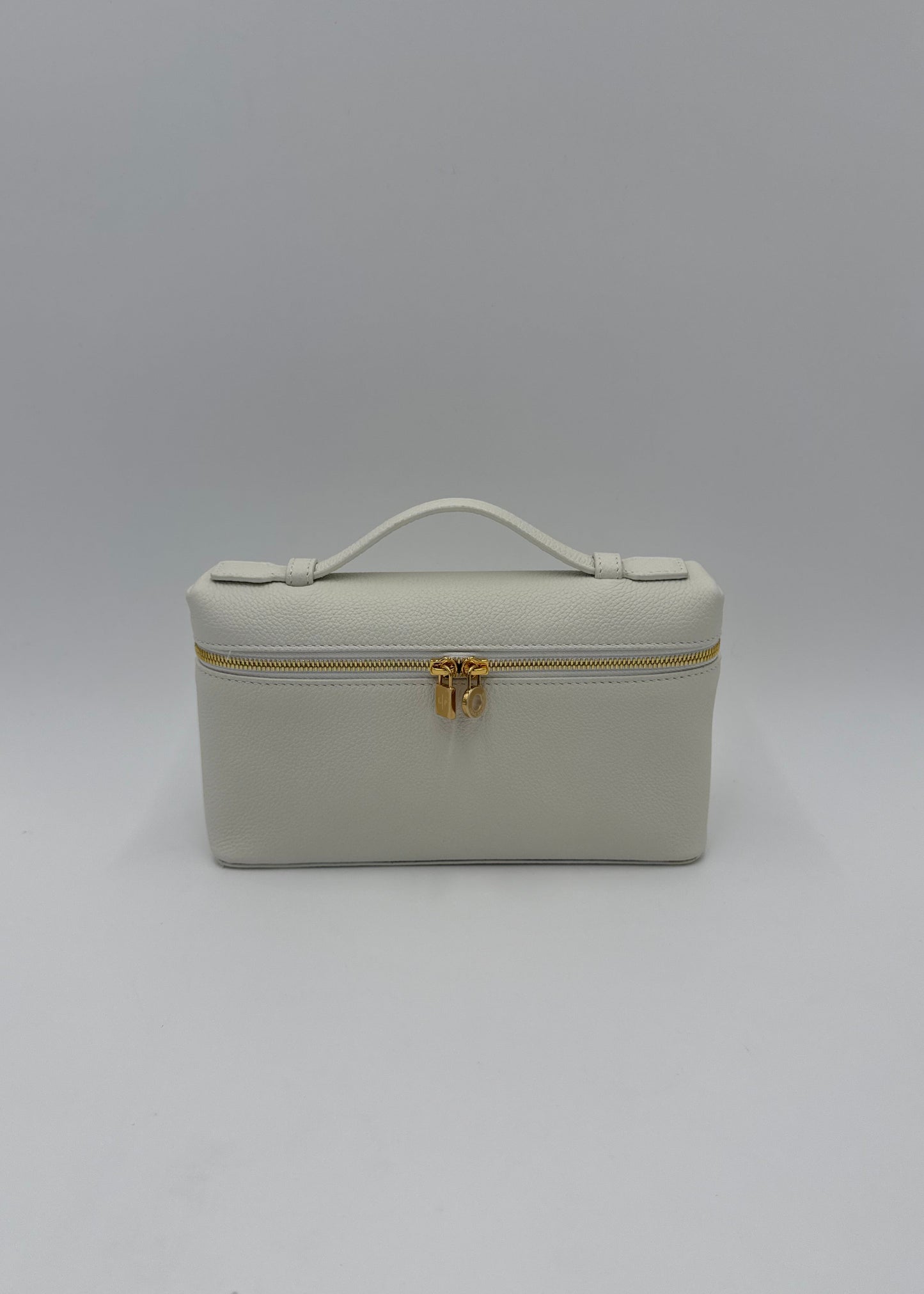 Loro Piana Borsa Extra Pocket L19 Pelle di Vitello Martellata Bianca