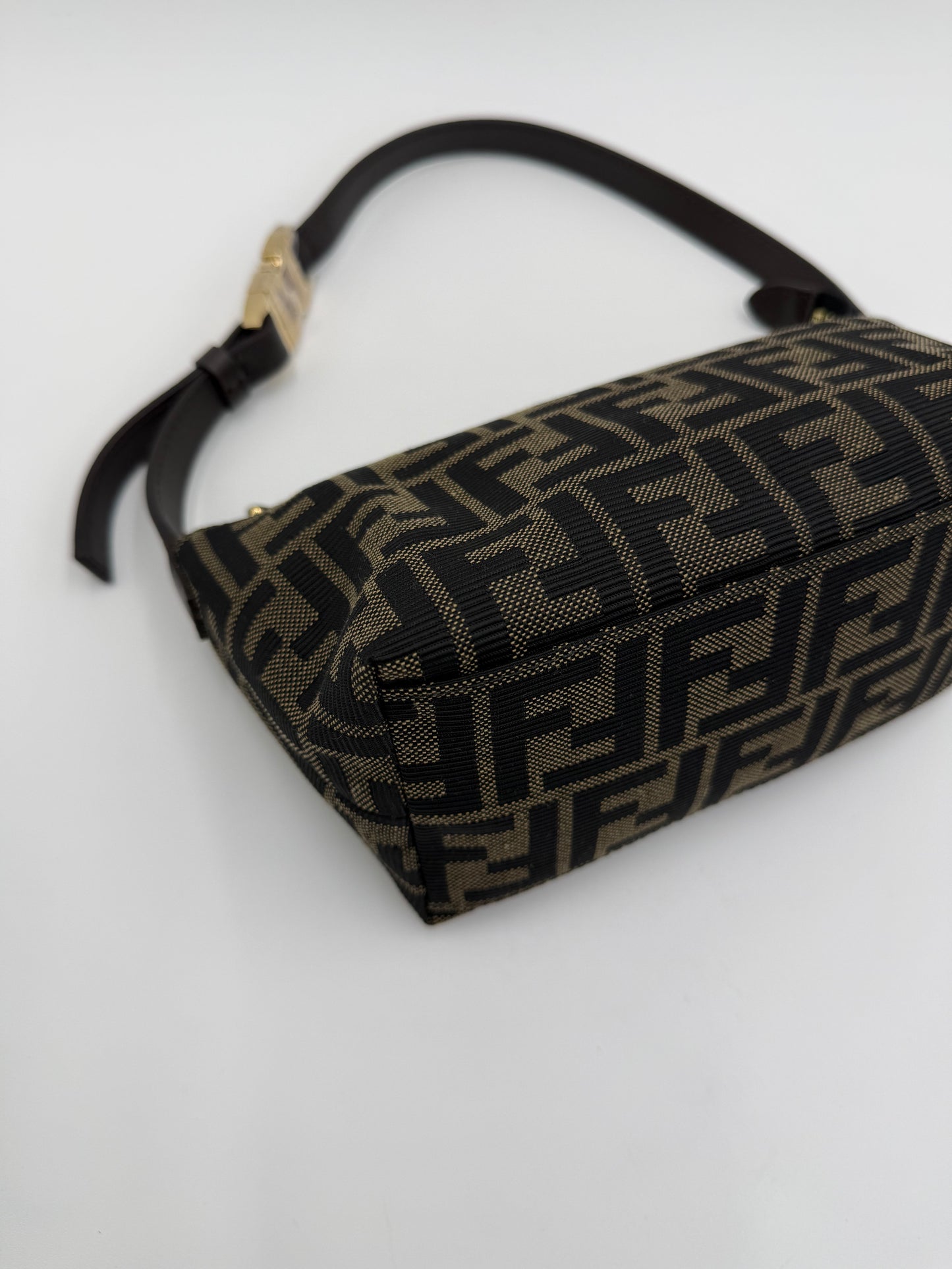 Fendi Borsa a Mano Vanity Pouch in Tela Zucca Monogram Marrone