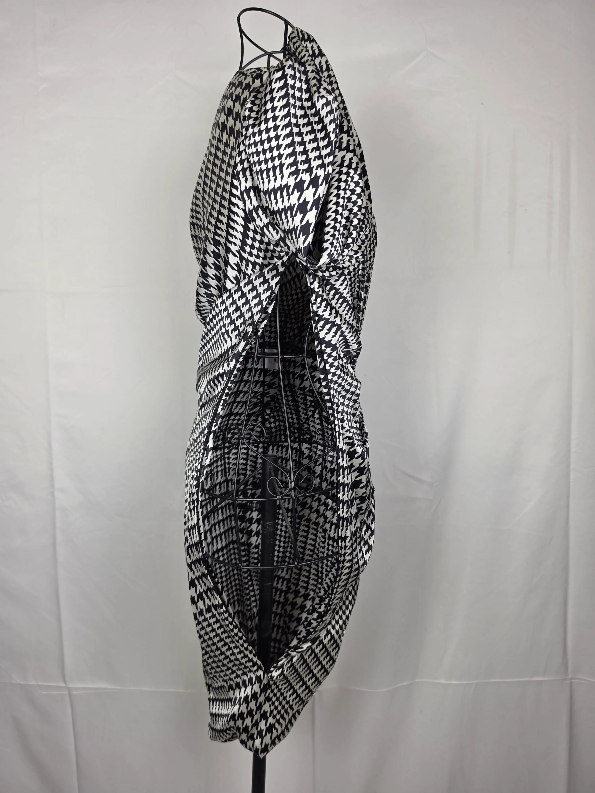 Alexandre-Vauthier-Mini-Abito-Drappeggiato-in-Seta-Pied-de-Poule-Bianco-e-Nero-70134088958276 - Pally Vintage Closet