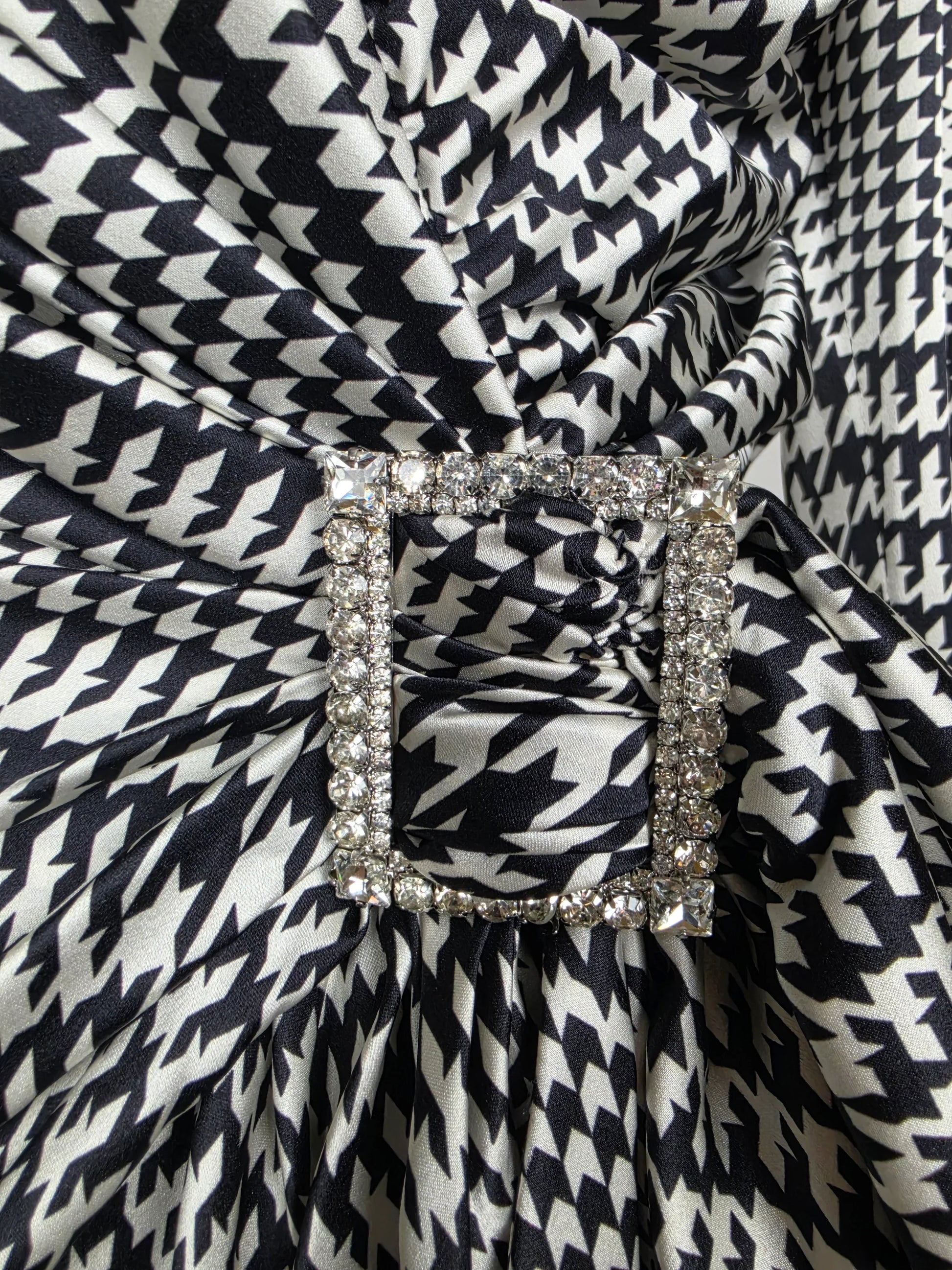 Alexandre-Vauthier-Mini-Abito-Drappeggiato-in-Seta-Pied-de-Poule-Bianco-e-Nero-70134089023812 - Pally Vintage Closet