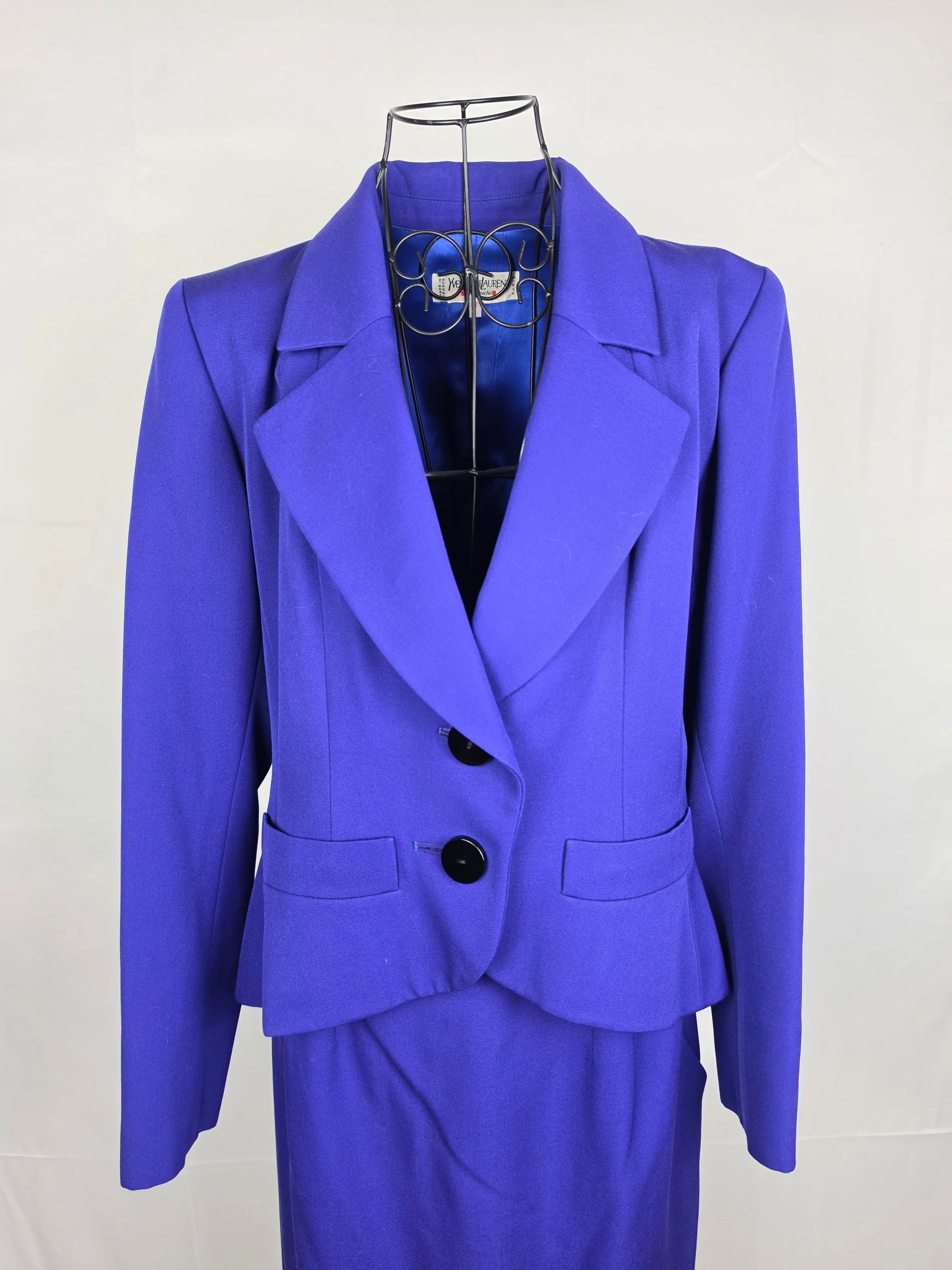 B7839934-2B4A-4333-8273-372A627555FA - Pally Vintage Closet