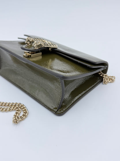 Gucci Borsa a Tracolla Dionysus Small in Pelle Verniciata Verde Oliva