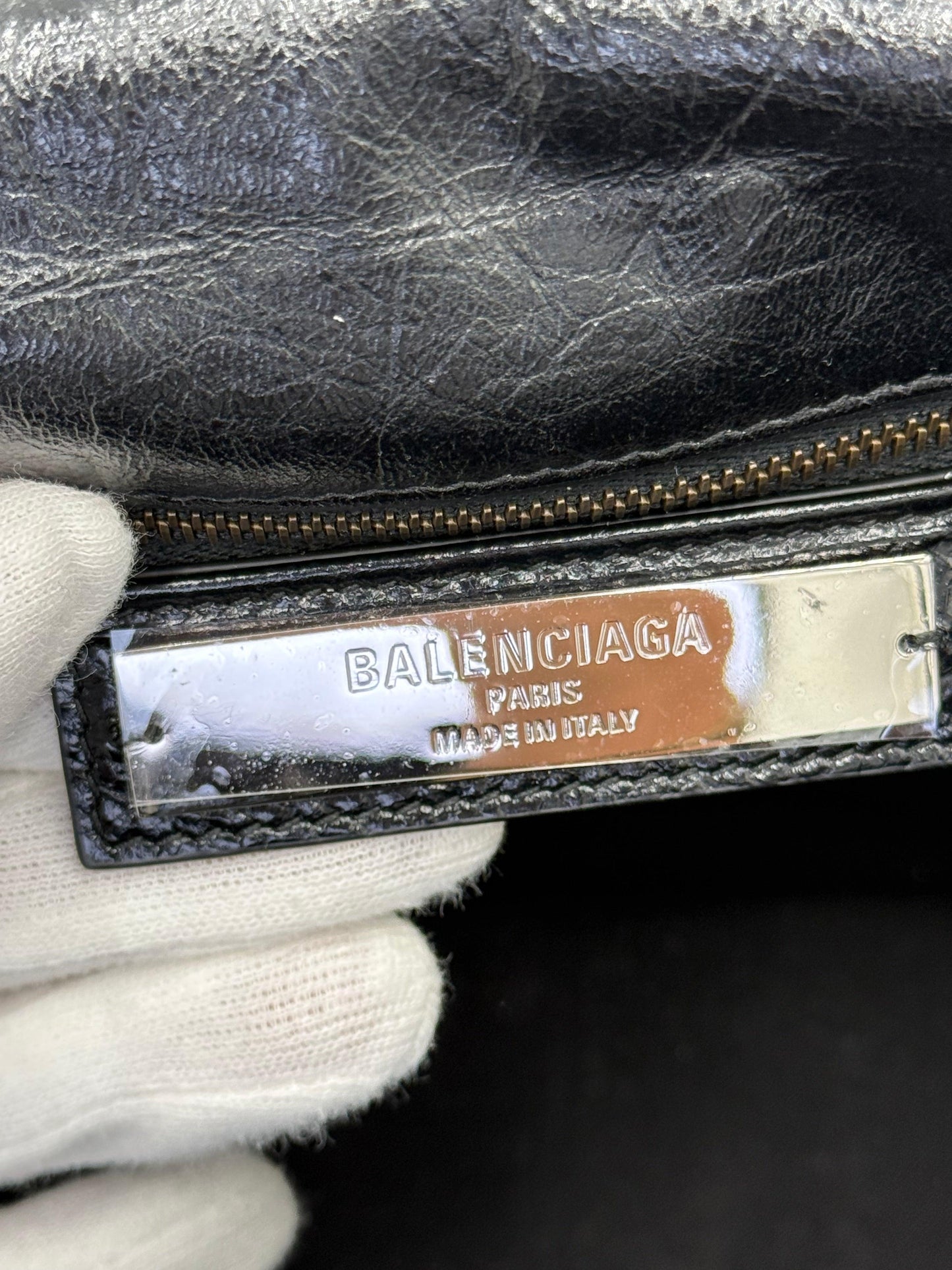 Balenciaga Borsa Le City Flap Messenger Small in Pelle Arena Nera - Pally Vintage Closet