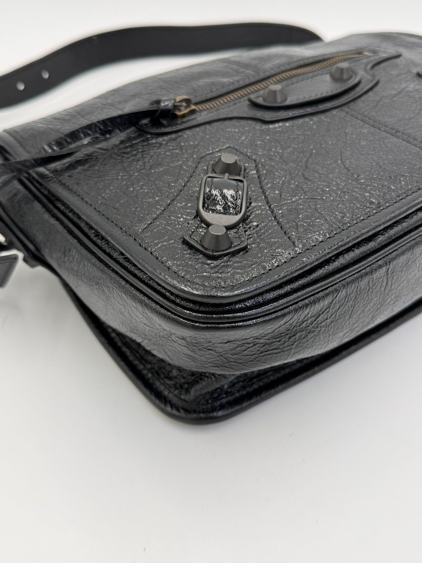 Balenciaga Borsa Le City Flap Messenger Small in Pelle Arena Nera - Pally Vintage Closet