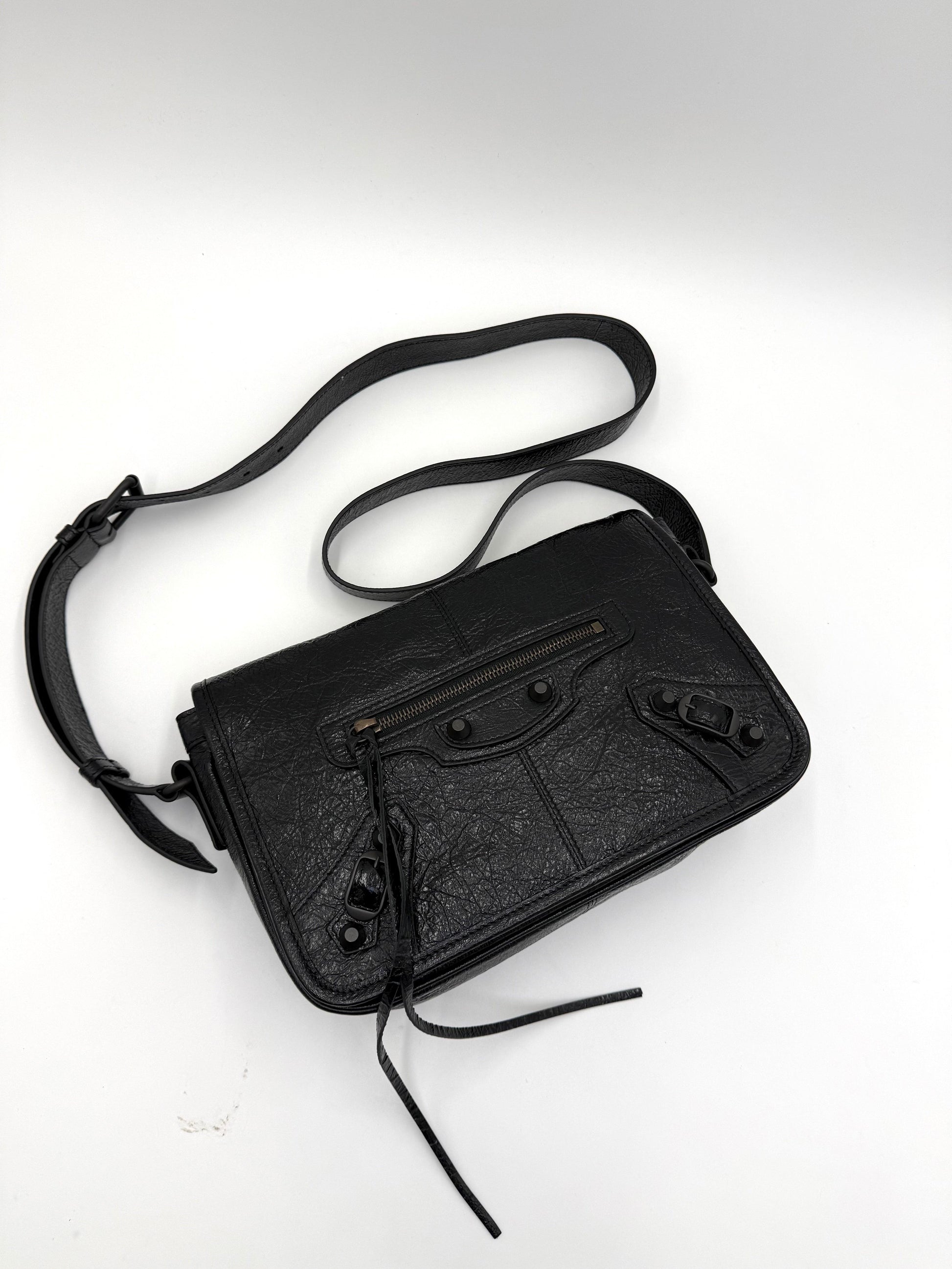 Balenciaga Borsa Le City Flap Messenger Small in Pelle Arena Nera - Pally Vintage Closet