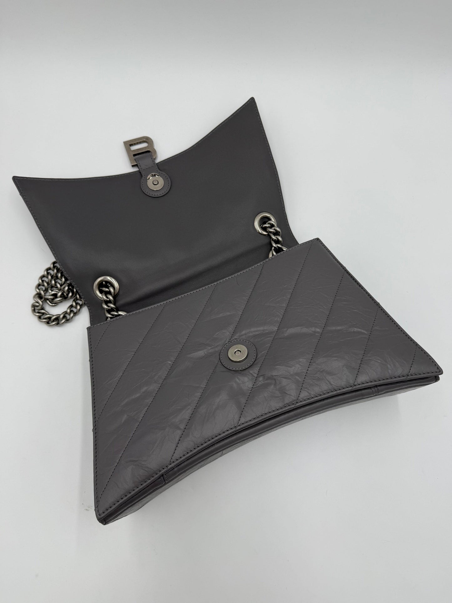Balenciaga-Borsa-a-Spalla-Crush-Medium-in-Pelle-Stropicciata-Lucida-Grigia-70563812409668 - Pally Vintage Closet