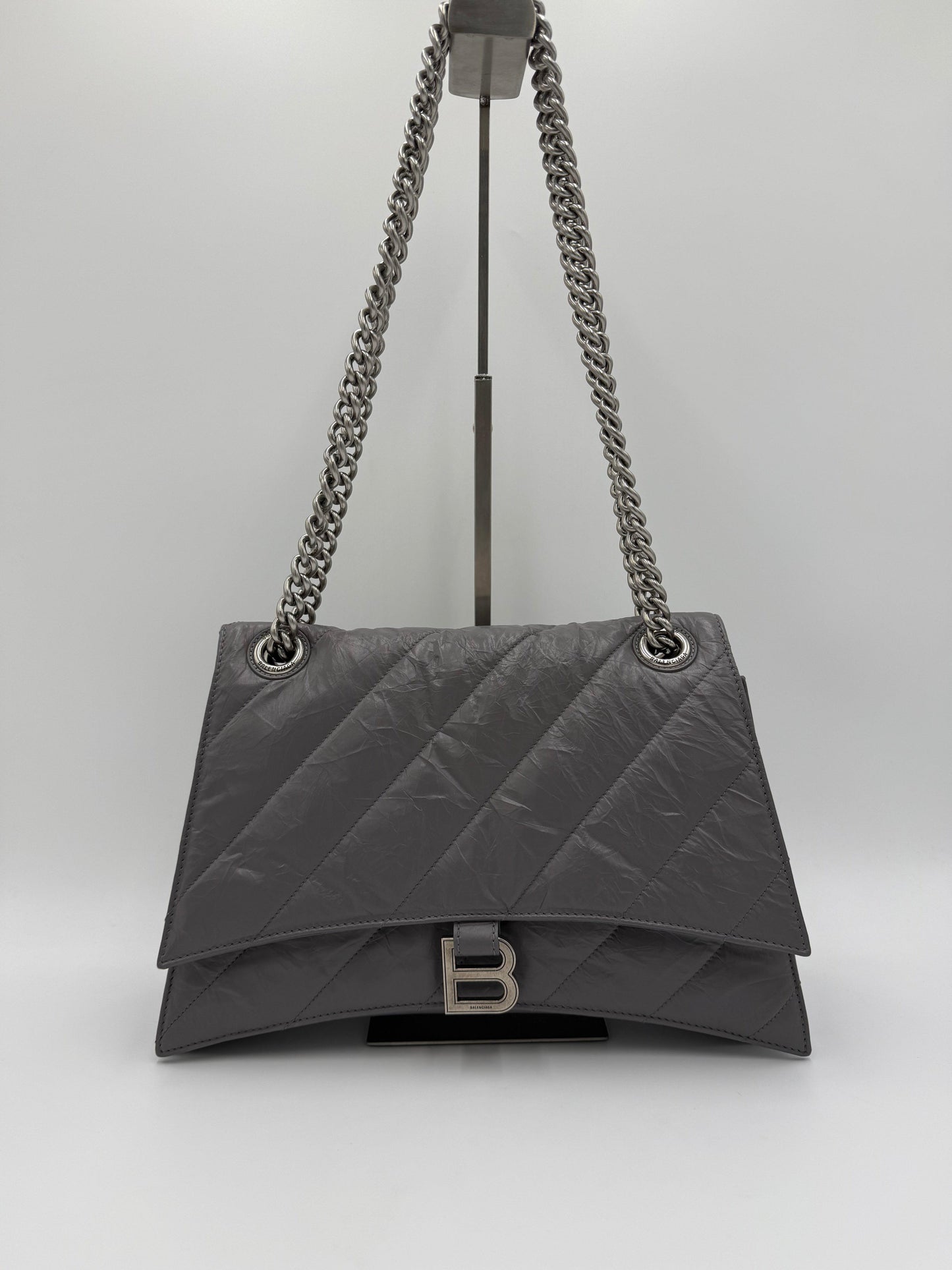 Balenciaga-Borsa-a-Spalla-Crush-Medium-in-Pelle-Stropicciata-Lucida-Grigia-70563812671812 - Pally Vintage Closet
