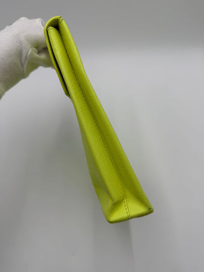 Balenciaga-Shopping-Envelope-Clutch-in-Pelle-Giallo-Neon-70420548452676 - Pally Vintage Closet
