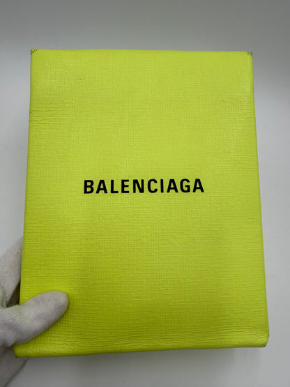 Balenciaga-Shopping-Envelope-Clutch-in-Pelle-Giallo-Neon-70420548714820 - Pally Vintage Closet