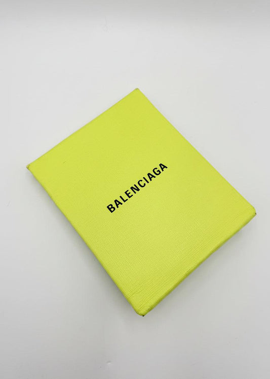 Balenciaga-Shopping-Envelope-Clutch-in-Pelle-Giallo-Neon-70420548878660 - Pally Vintage Closet