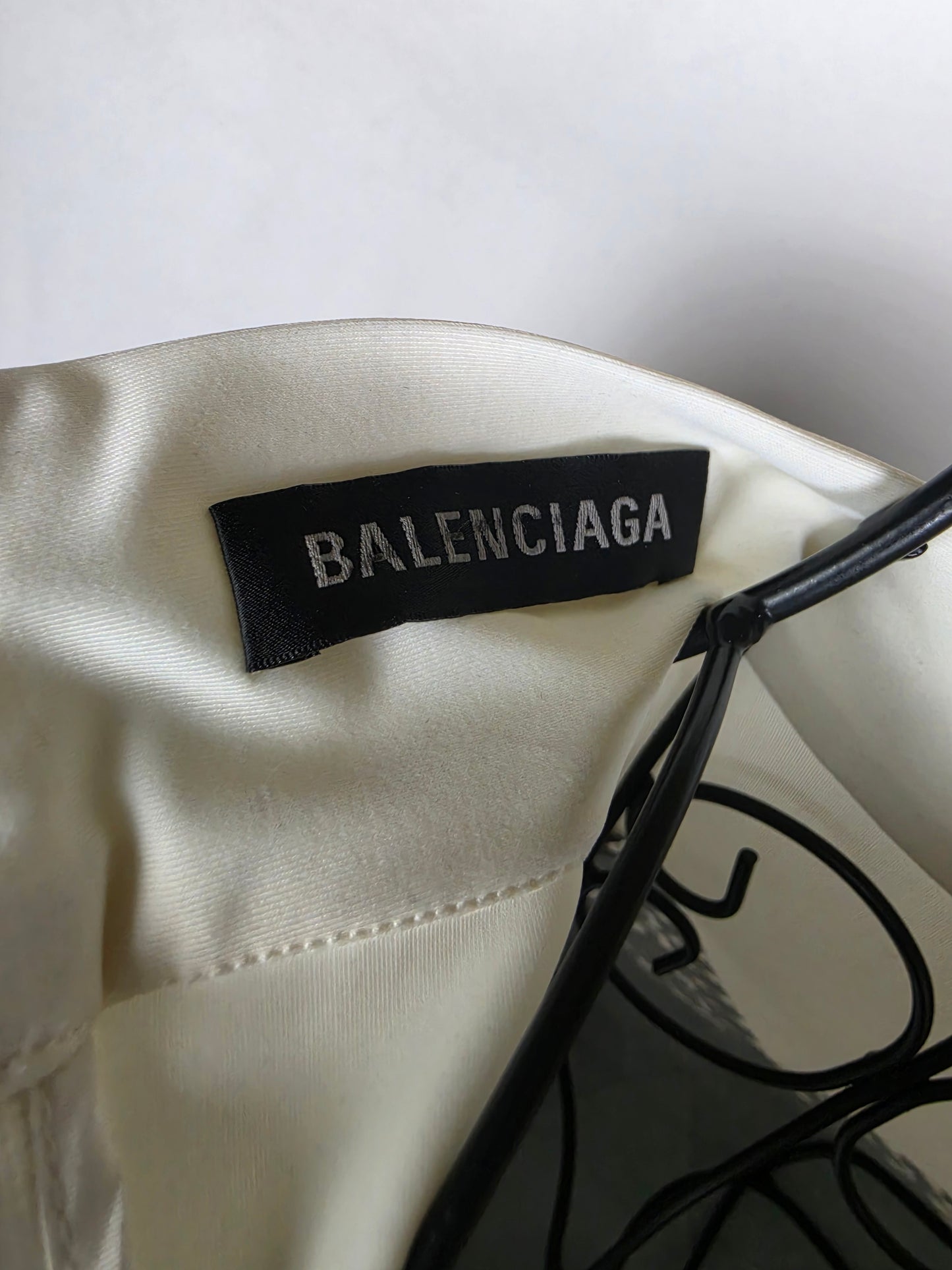 Balenciaga Top Ibrido Trompe-l'œil Balenciaga 2022 Bianco e Nero - Pally Vintage Closet