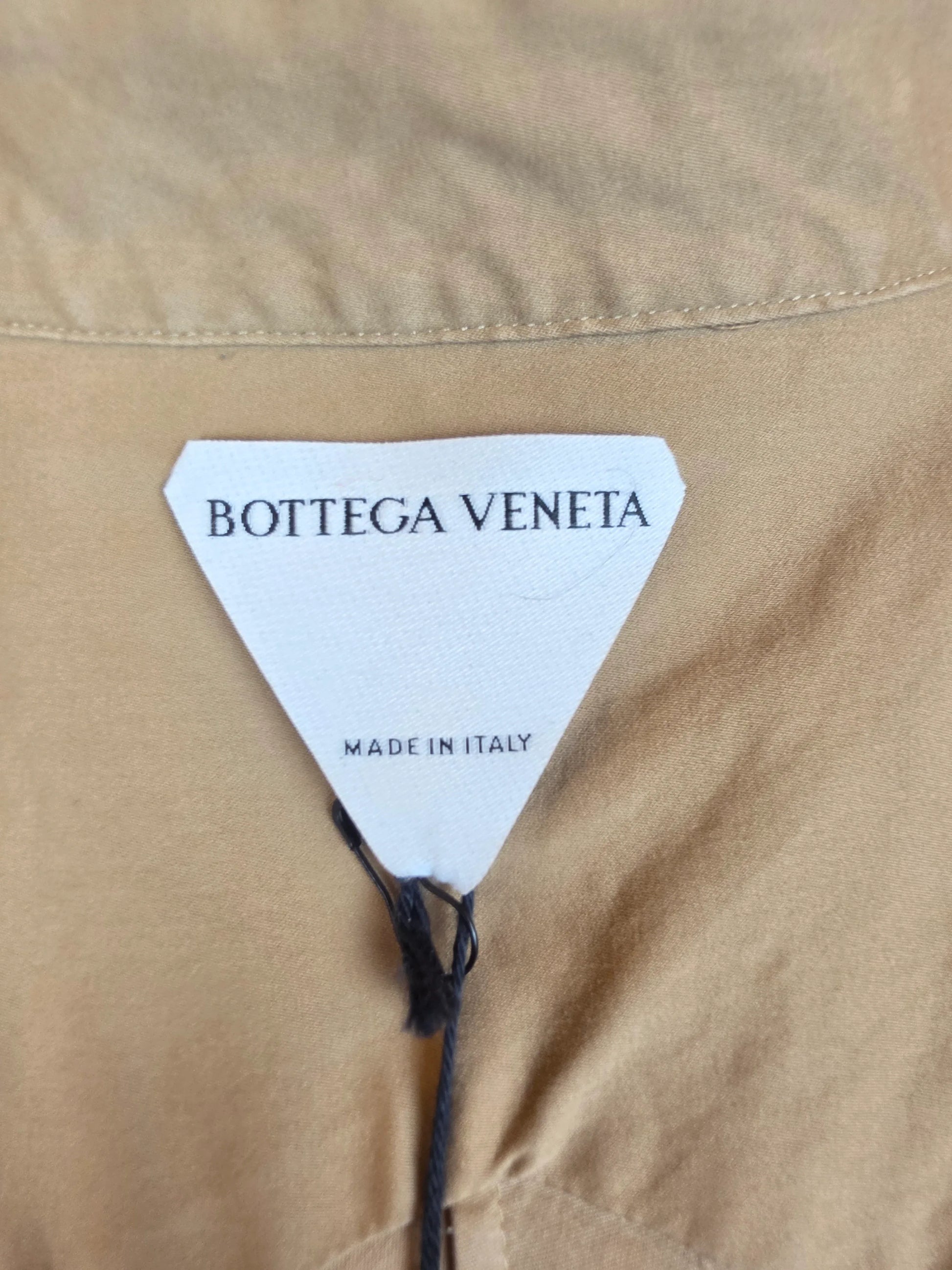 Bottega-Veneta-Abito-Chemisier-Soft-Washed-in-Misto-Cotone-e-Seta-Beige-70263529734468 - Pally Vintage Closet