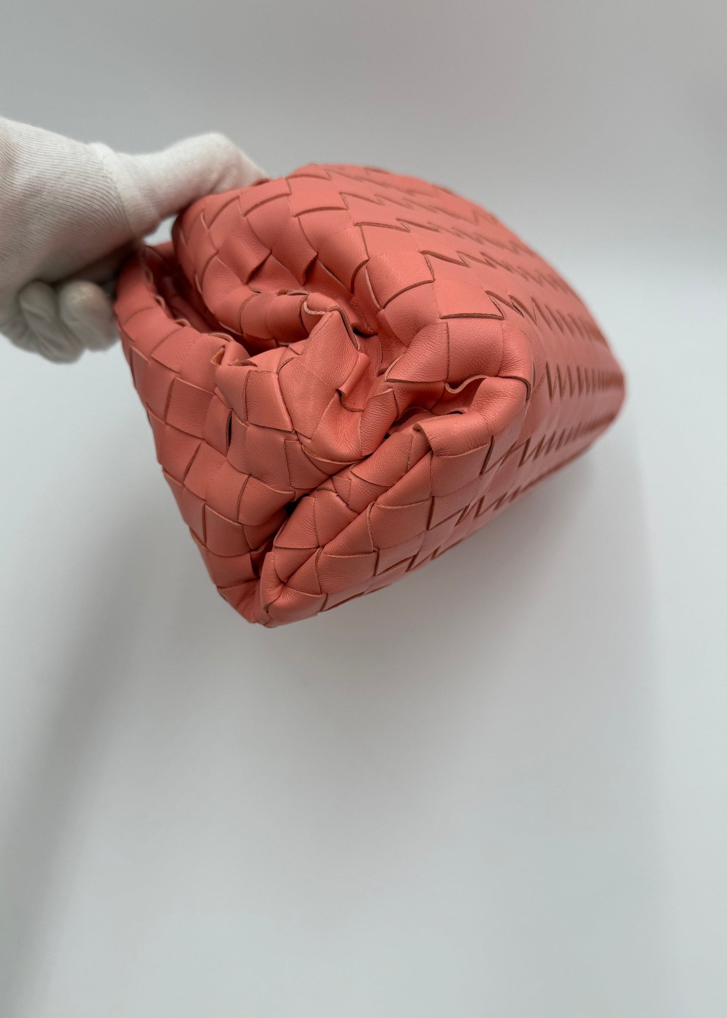 Bottega Veneta Borsa Pouch Intrecciata Large Rosa