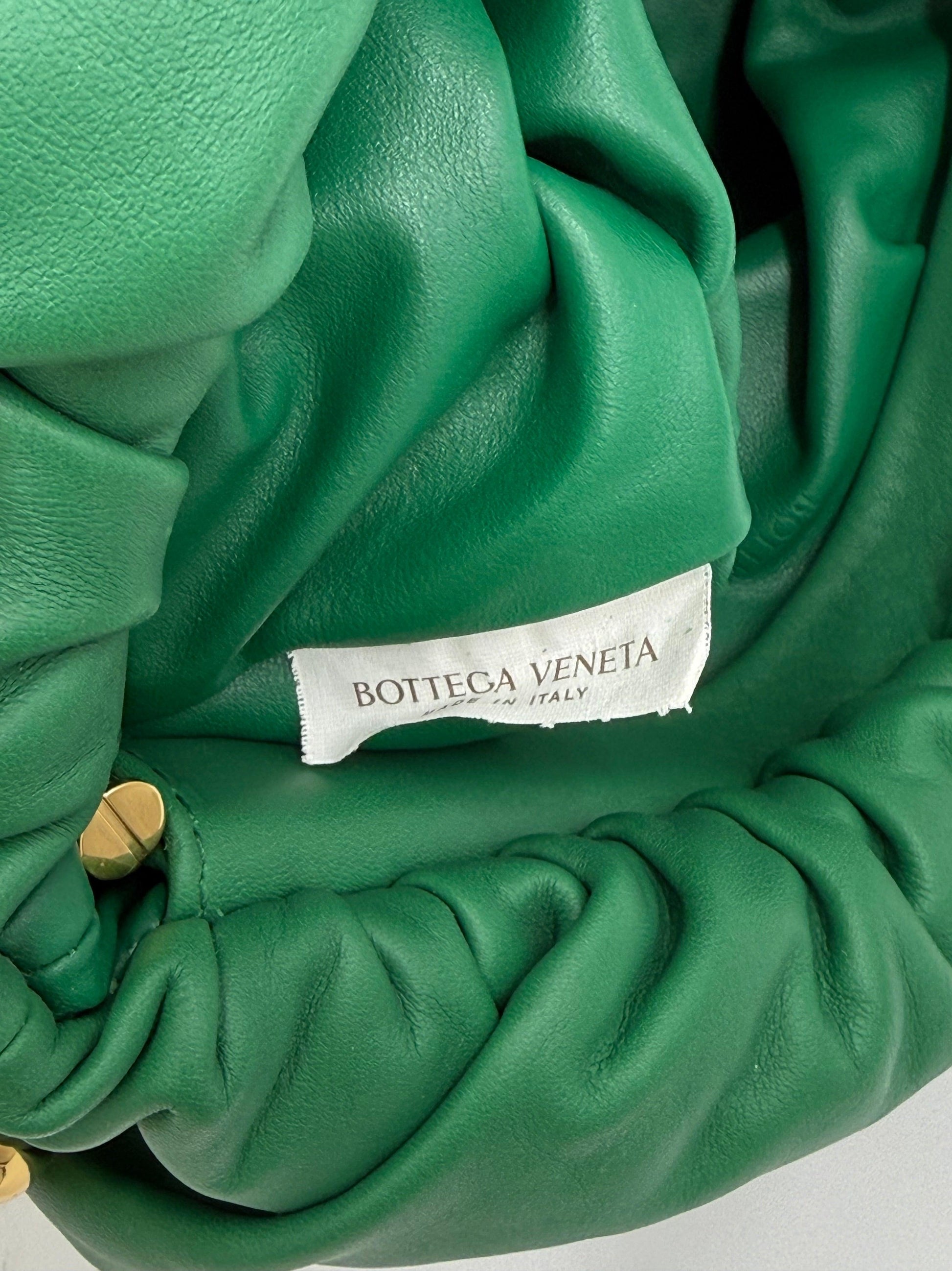 Bottega-Veneta-Borsa-a-Spalla-The-Chain-Pouch-in-Pelle-Verde-70563804741956 - Pally Vintage Closet
