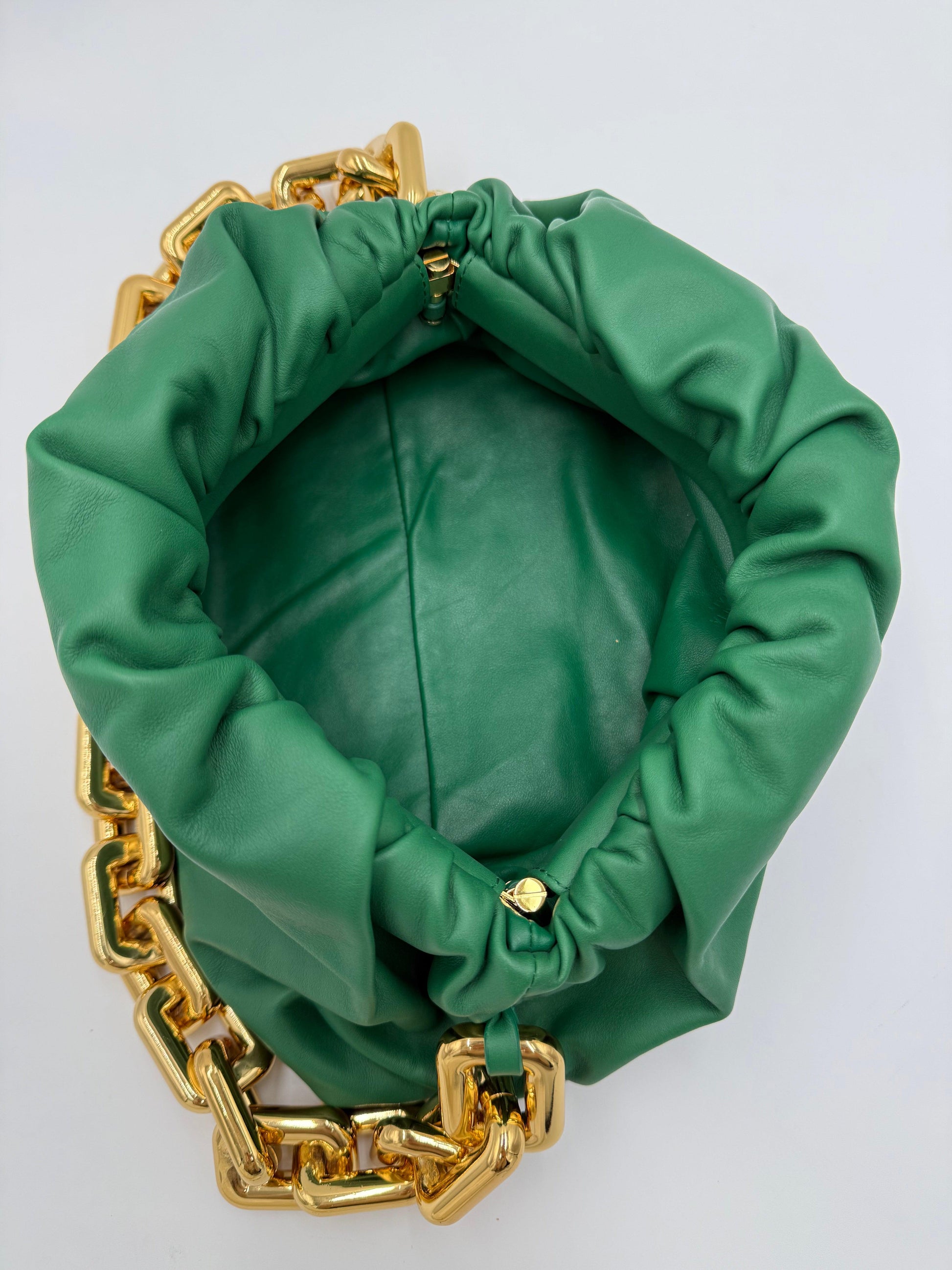 Bottega-Veneta-Borsa-a-Spalla-The-Chain-Pouch-in-Pelle-Verde-70563804807492 - Pally Vintage Closet