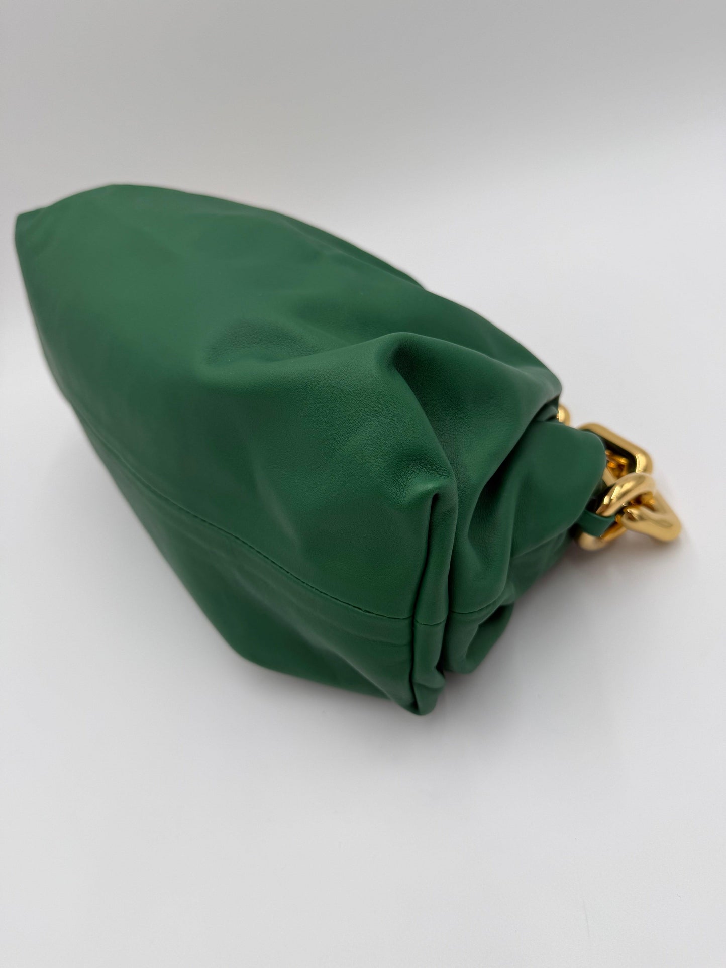 Bottega-Veneta-Borsa-a-Spalla-The-Chain-Pouch-in-Pelle-Verde-70563804938564 - Pally Vintage Closet