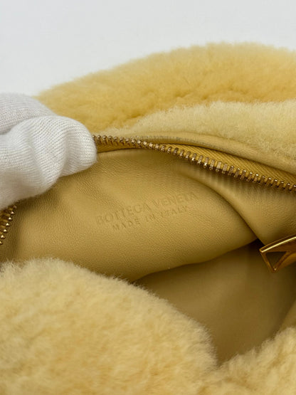 Bottega-Veneta-Mini-Borsa-Jodie-in-Shearling-Giallo-Burro-70263881433412 - Pally Vintage Closet