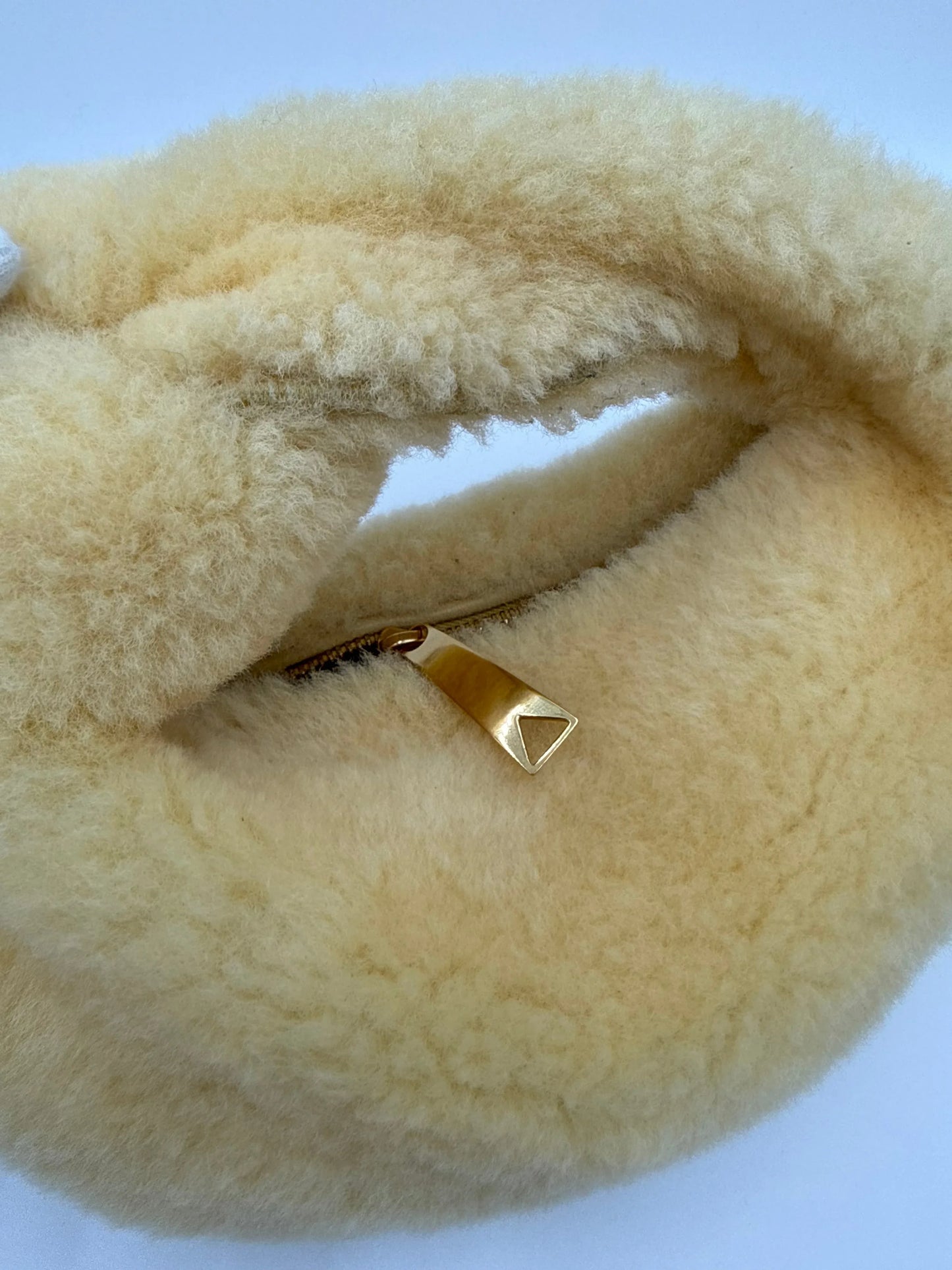 Bottega-Veneta-Mini-Borsa-Jodie-in-Shearling-Giallo-Burro-70263881498948 - Pally Vintage Closet