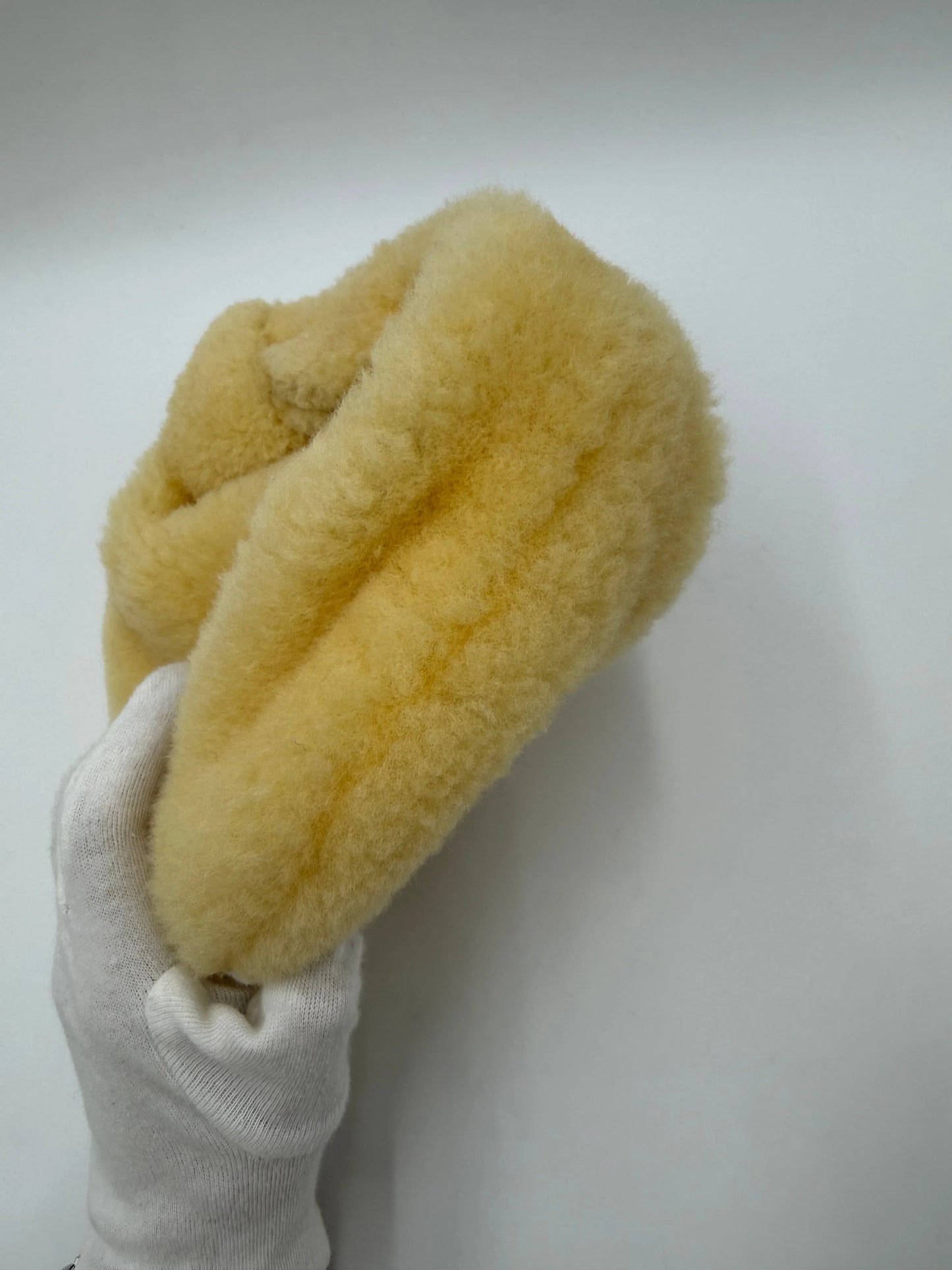 Bottega-Veneta-Mini-Borsa-Jodie-in-Shearling-Giallo-Burro-70263881531716 - Pally Vintage Closet
