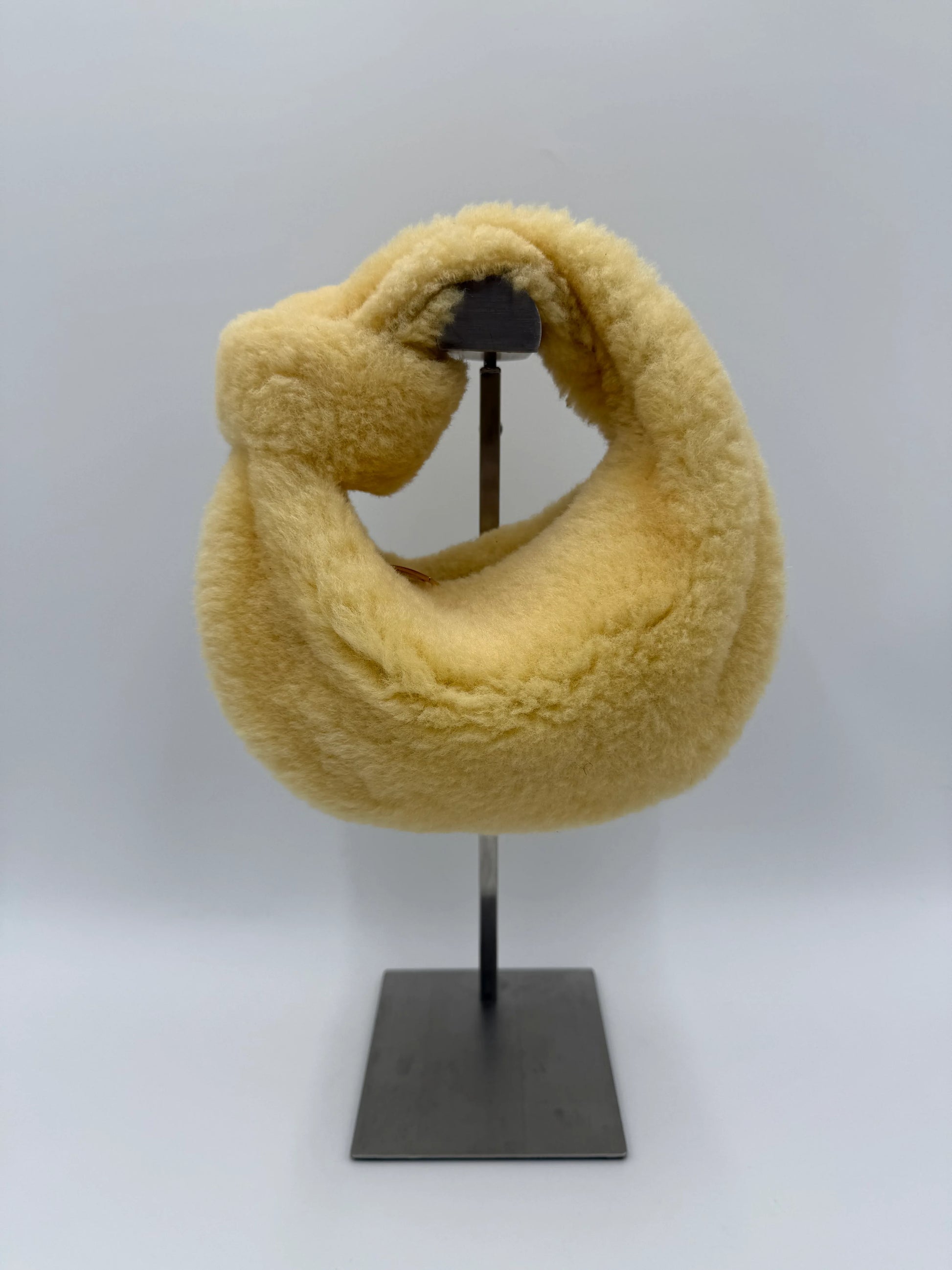 Bottega-Veneta-Mini-Borsa-Jodie-in-Shearling-Giallo-Burro-70263881695556 - Pally Vintage Closet