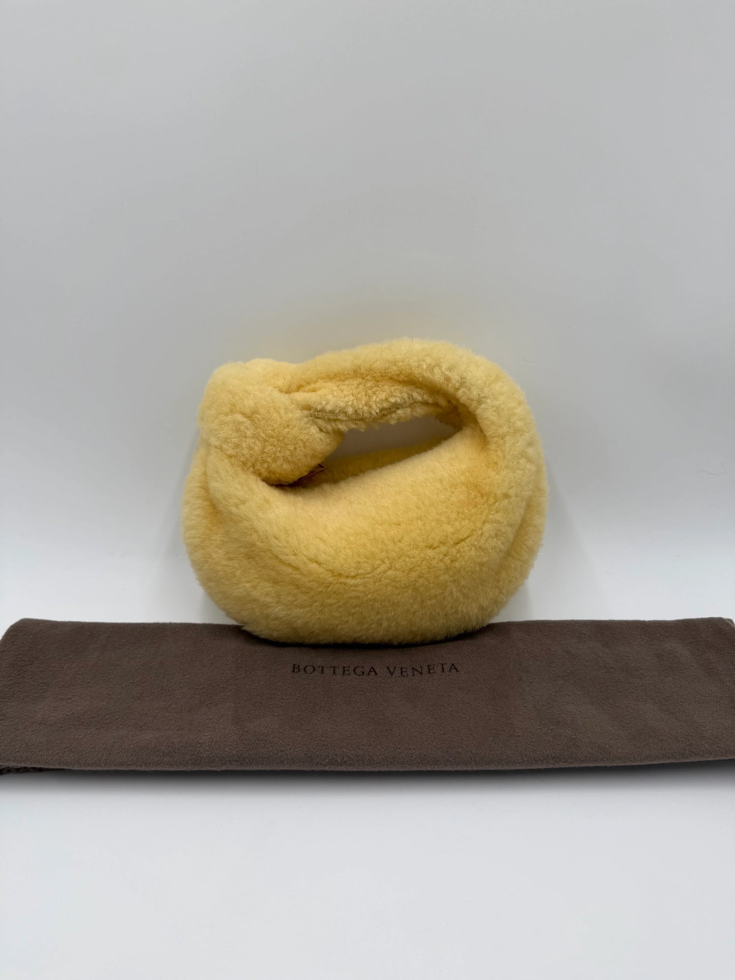 Bottega-Veneta-Mini-Borsa-Jodie-in-Shearling-Giallo-Burro-70263881793860 - Pally Vintage Closet
