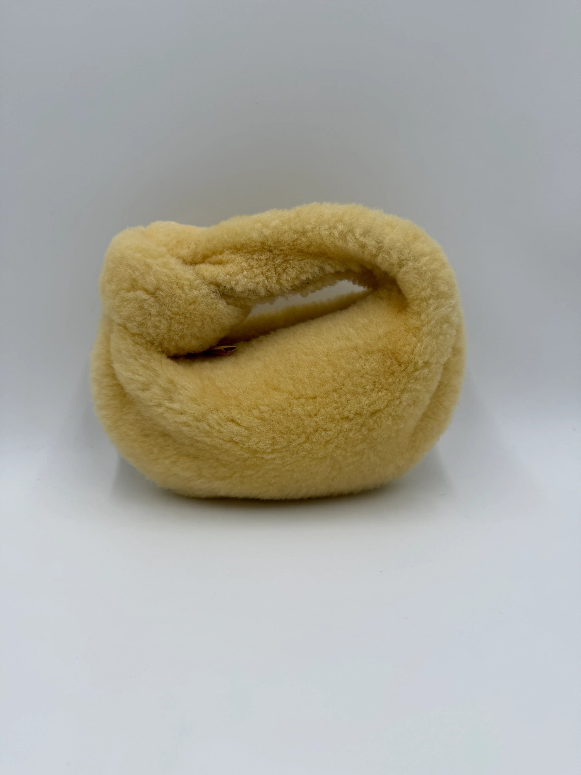 Bottega-Veneta-Mini-Borsa-Jodie-in-Shearling-Giallo-Burro-70263881826628 - Pally Vintage Closet