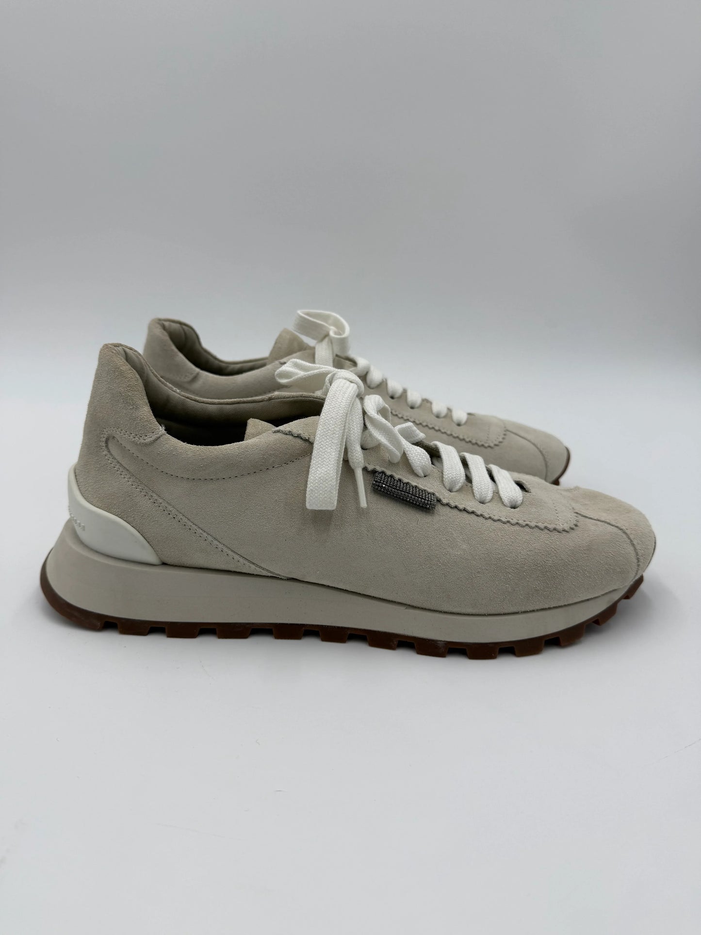 Brunello-Cucinelli-Sneakers-in-Pelle-Scamosciata-Beige-e-Bianco-69234182717764 - Pally Vintage Closet