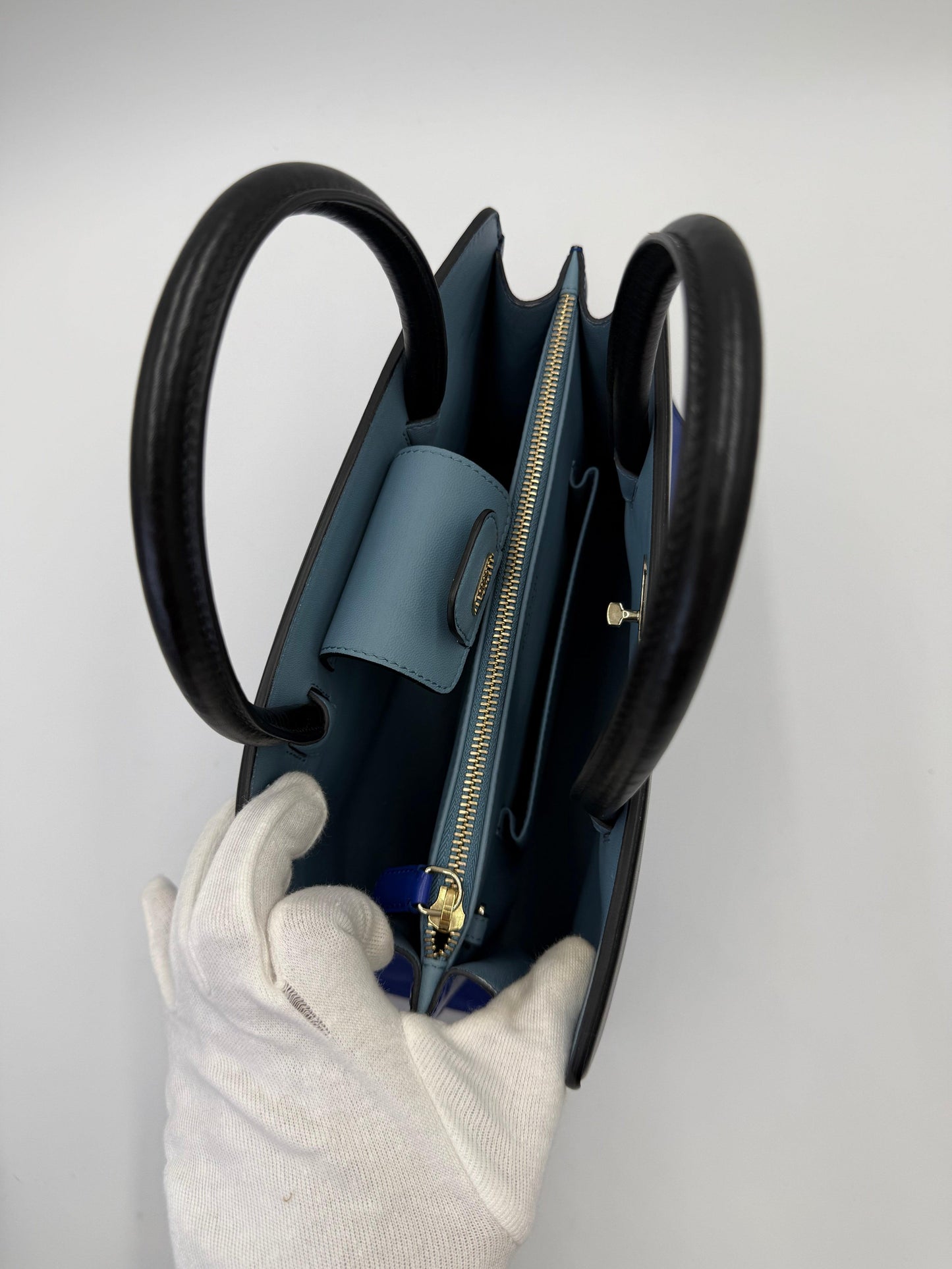 Bulgari Borsa a Mano Isabella Rossellini in Pelle Bicolore Blu e Nera - Pally Vintage Closet