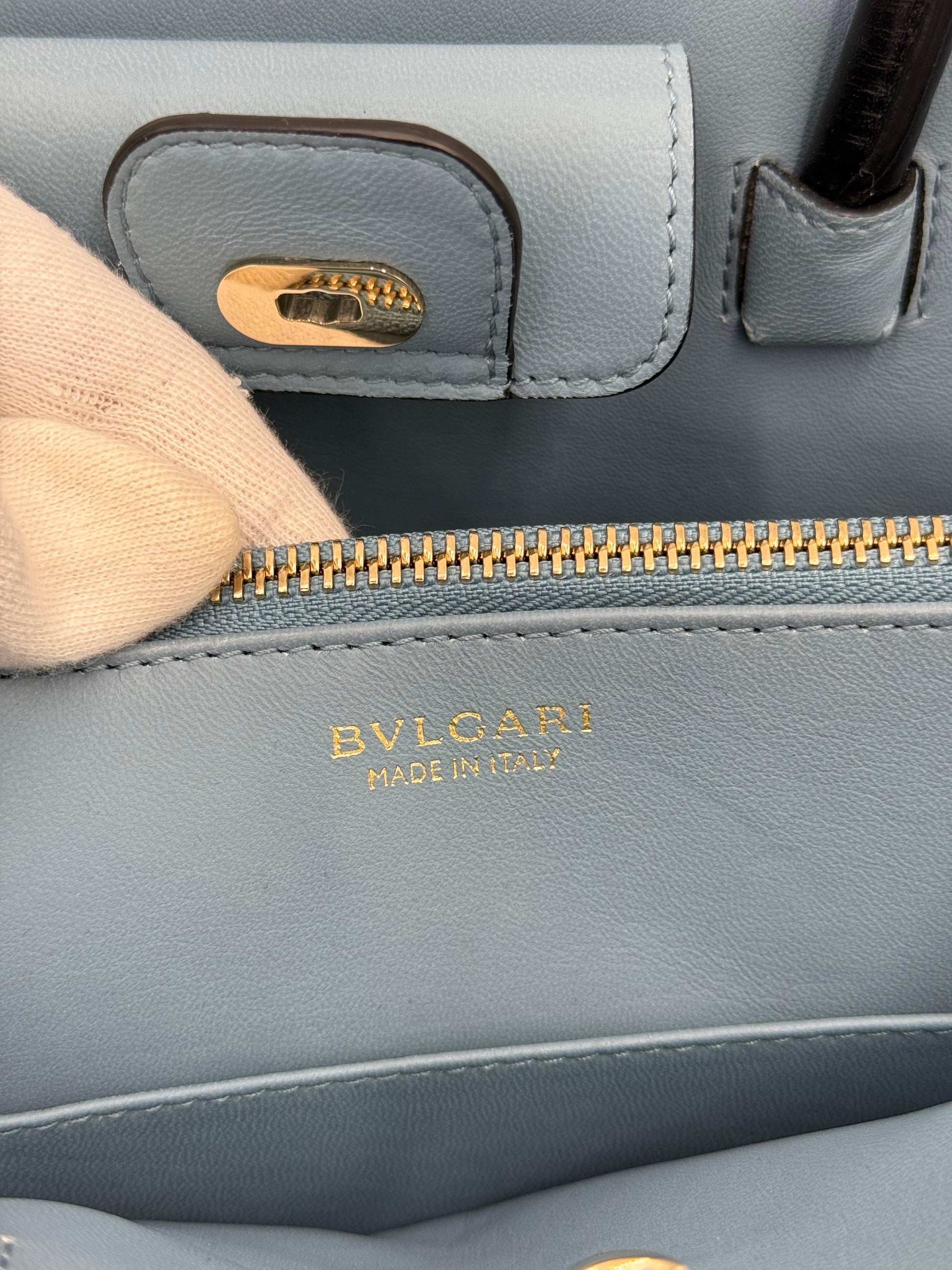 Bulgari Borsa a Mano Isabella Rossellini in Pelle Bicolore Blu e Nera - Pally Vintage Closet