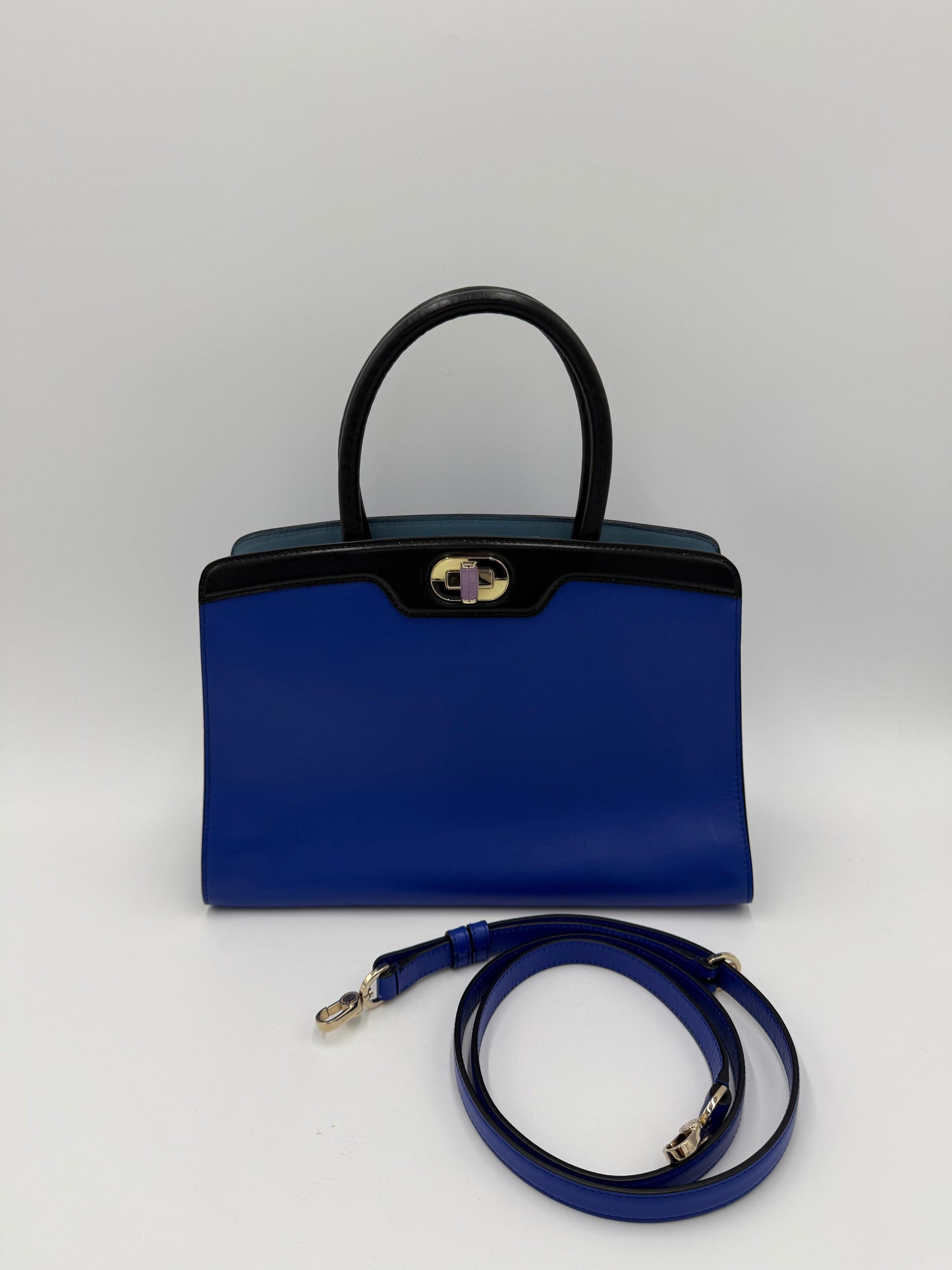 Bulgari Borsa a Mano Isabella Rossellini in Pelle Bicolore Blu e Nera - Pally Vintage Closet