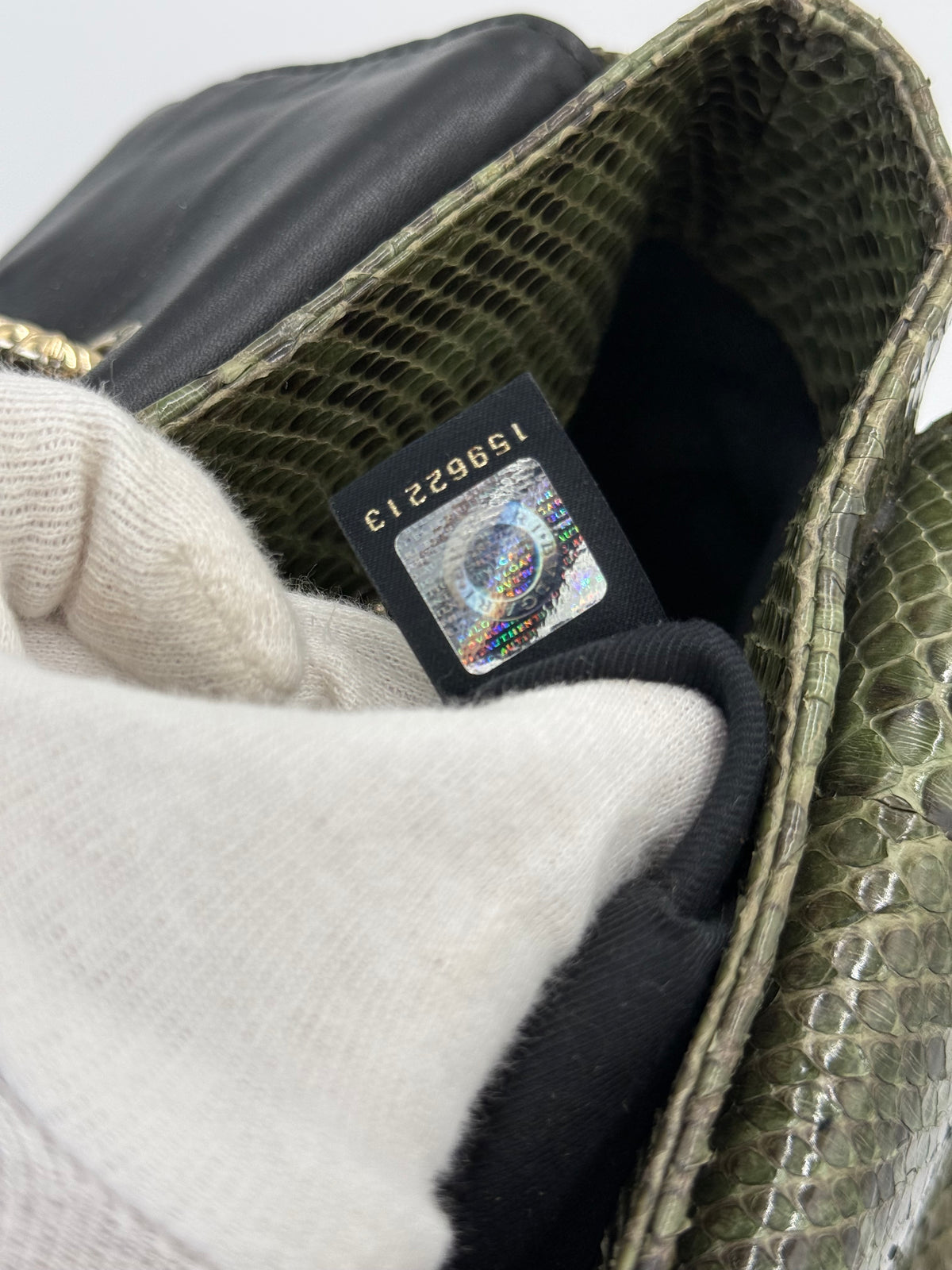 Bulgari Borsa a Mano Leoni Flap Bag in Pelle di Pitone Verde Cachi - Pally Vintage Closet
