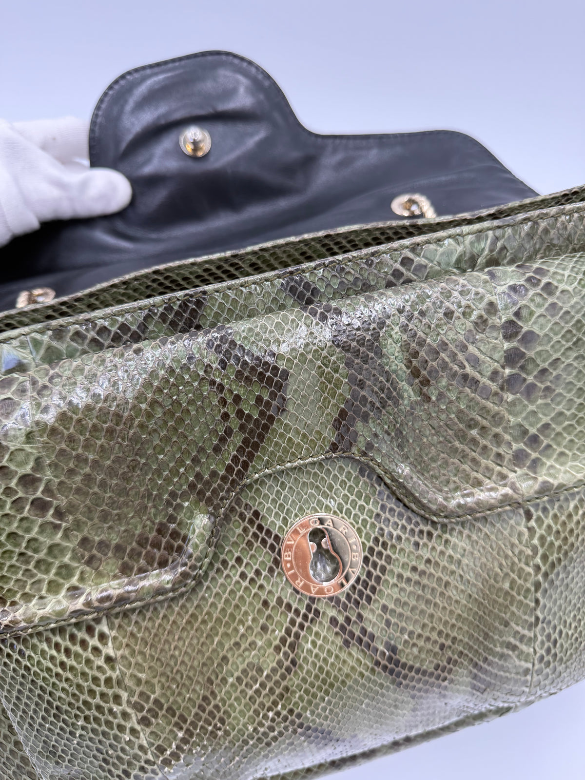Bulgari Borsa a Mano Leoni Flap Bag in Pelle di Pitone Verde Cachi - Pally Vintage Closet