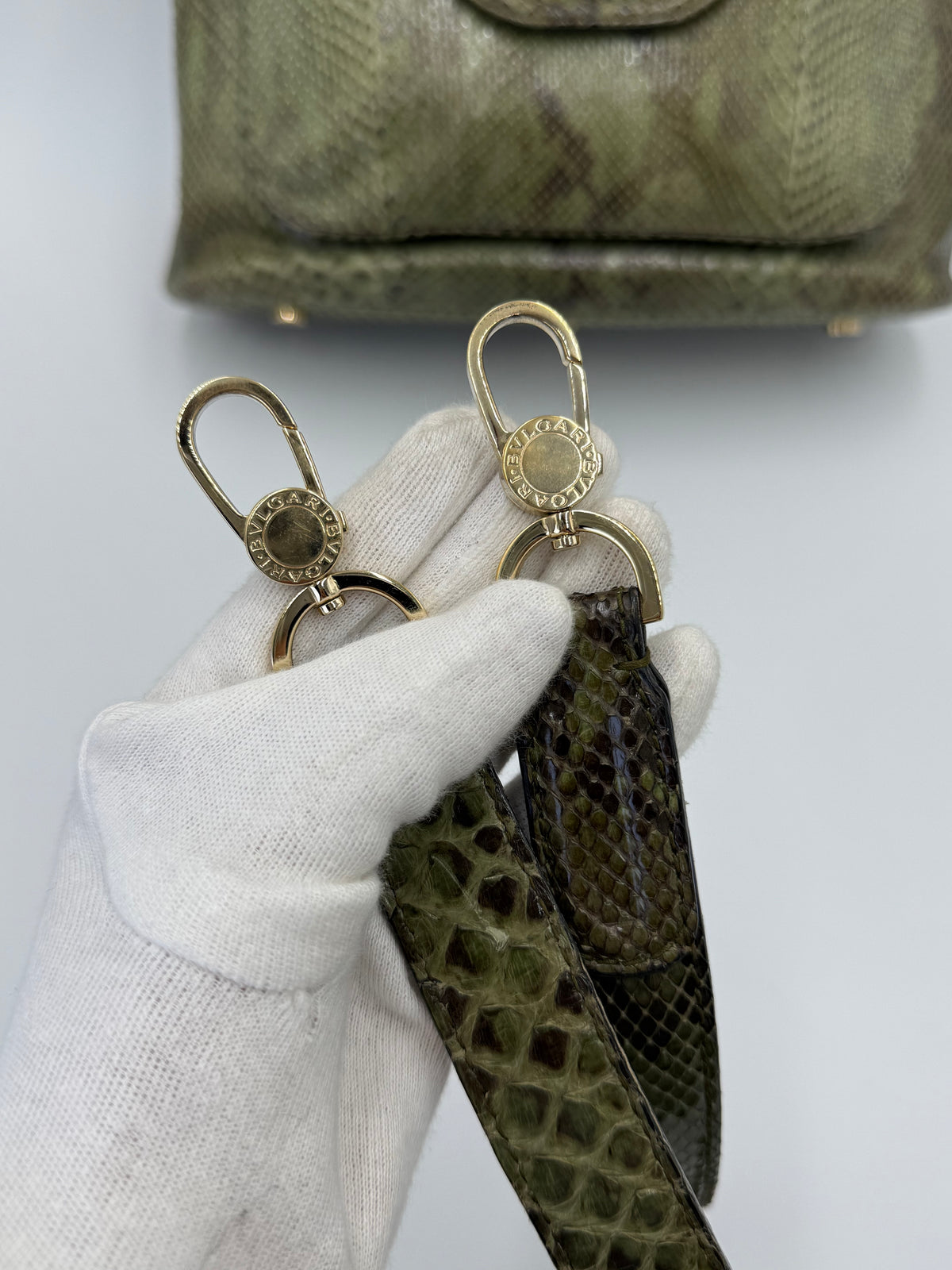 Bulgari Borsa a Mano Leoni Flap Bag in Pelle di Pitone Verde Cachi - Pally Vintage Closet
