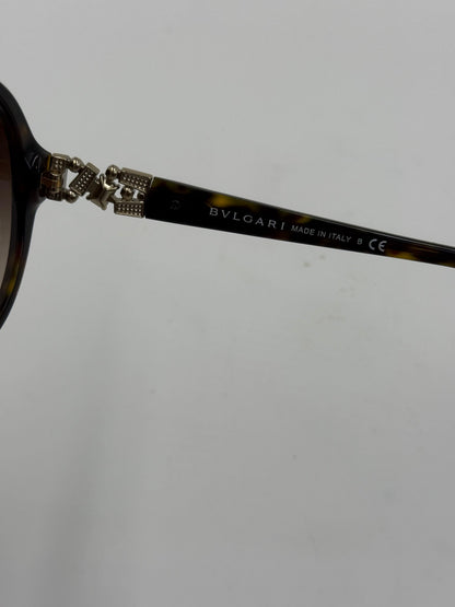 Bulgari Occhiali da Sole Oversized con Dettaglio Gioiello Tartarugati