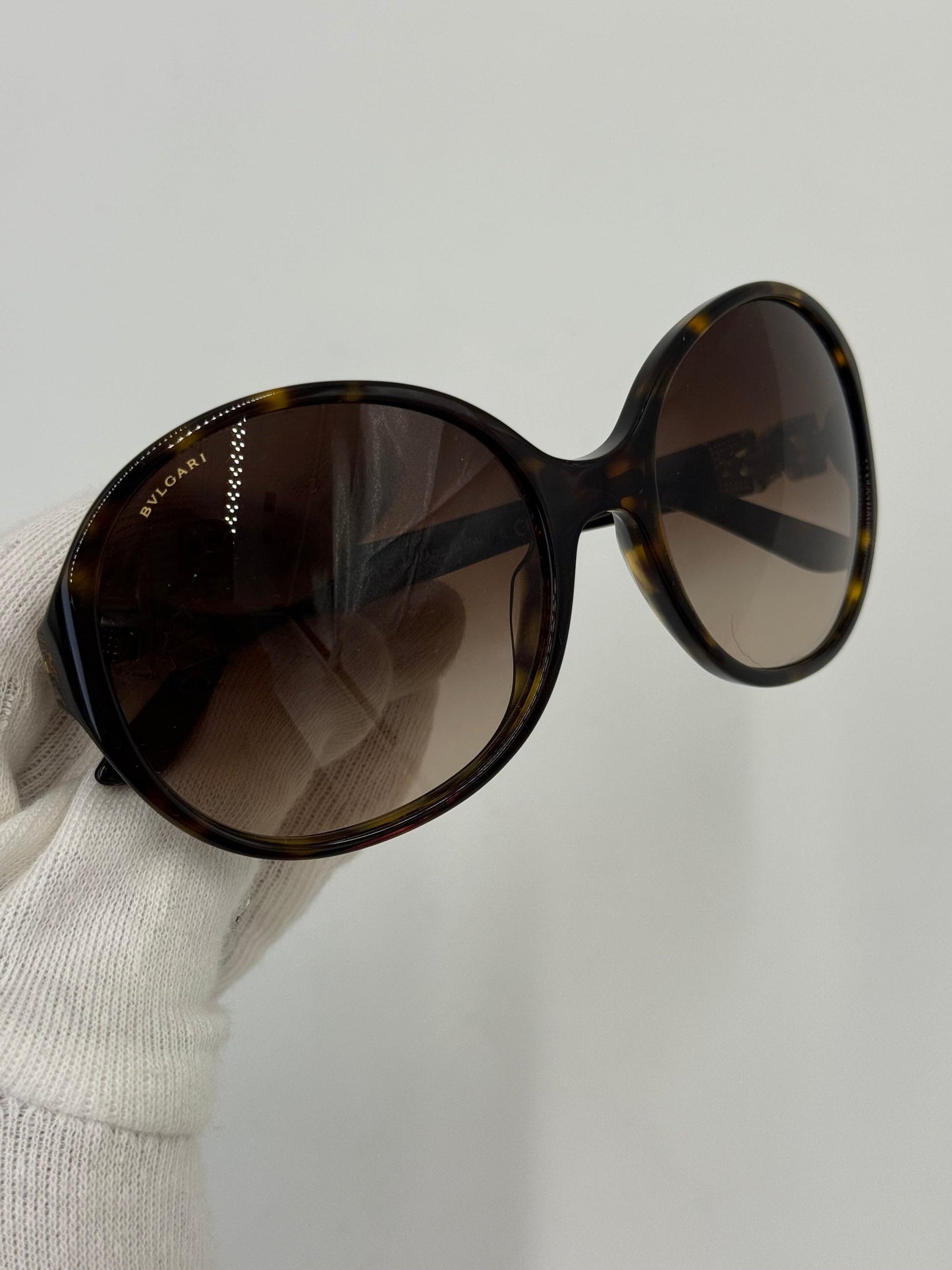 Bulgari Occhiali da Sole Oversized con Dettaglio Gioiello Tartarugati