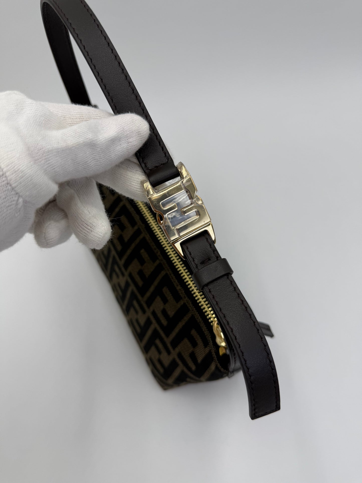Fendi Borsa a Mano Vanity Pouch in Tela Zucca Monogram Marrone