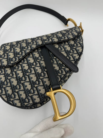 CD27E92A-4A32-4E8B-83CF-EDCBA15FECA3 - Pally Vintage Closet