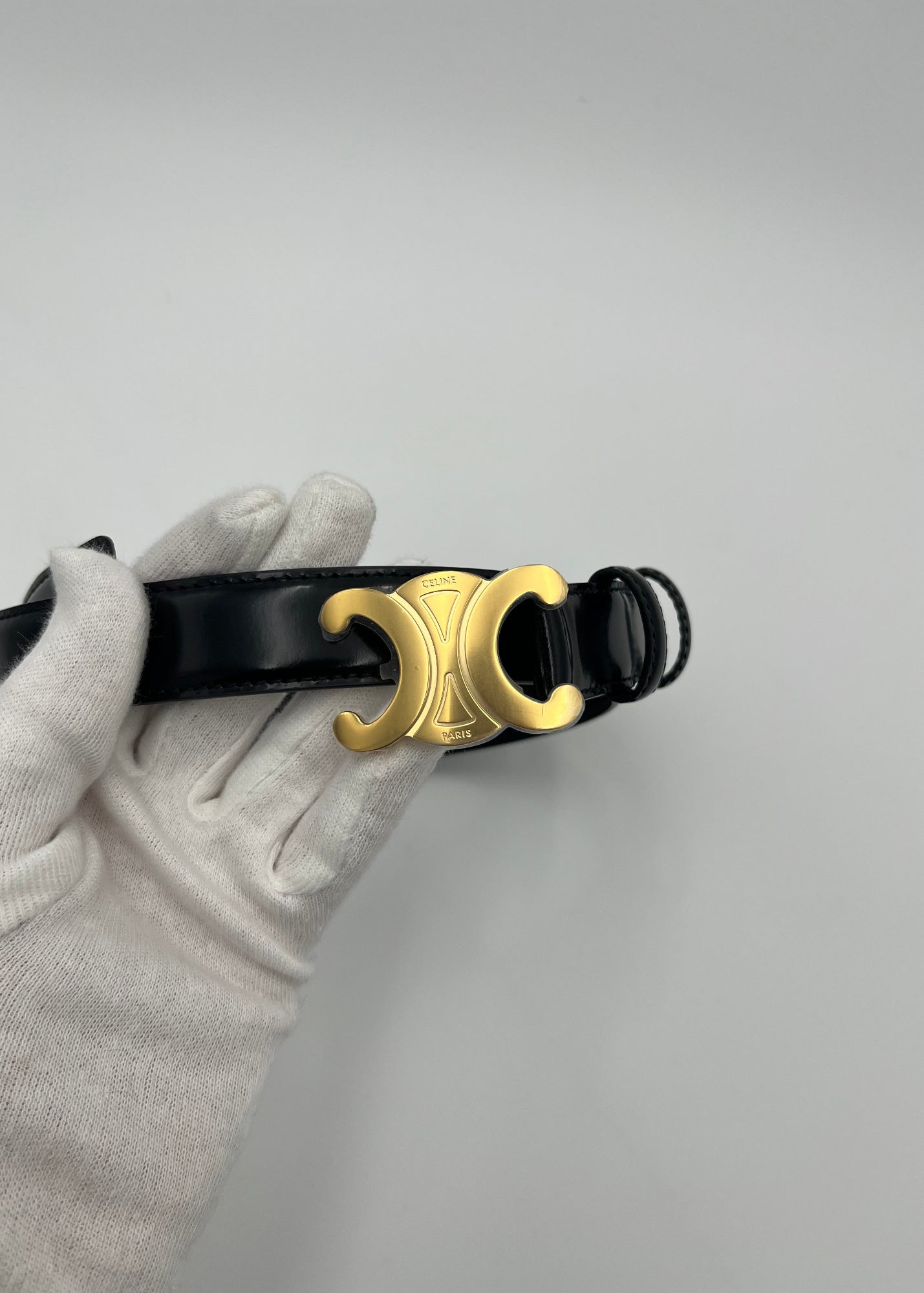 Celine Cintura Triomphe Media in Pelle Taurillon Nera