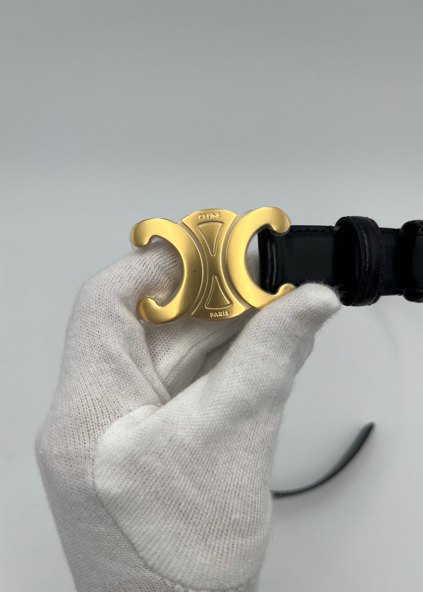 Celine Cintura Triomphe Media in Pelle Taurillon Nera