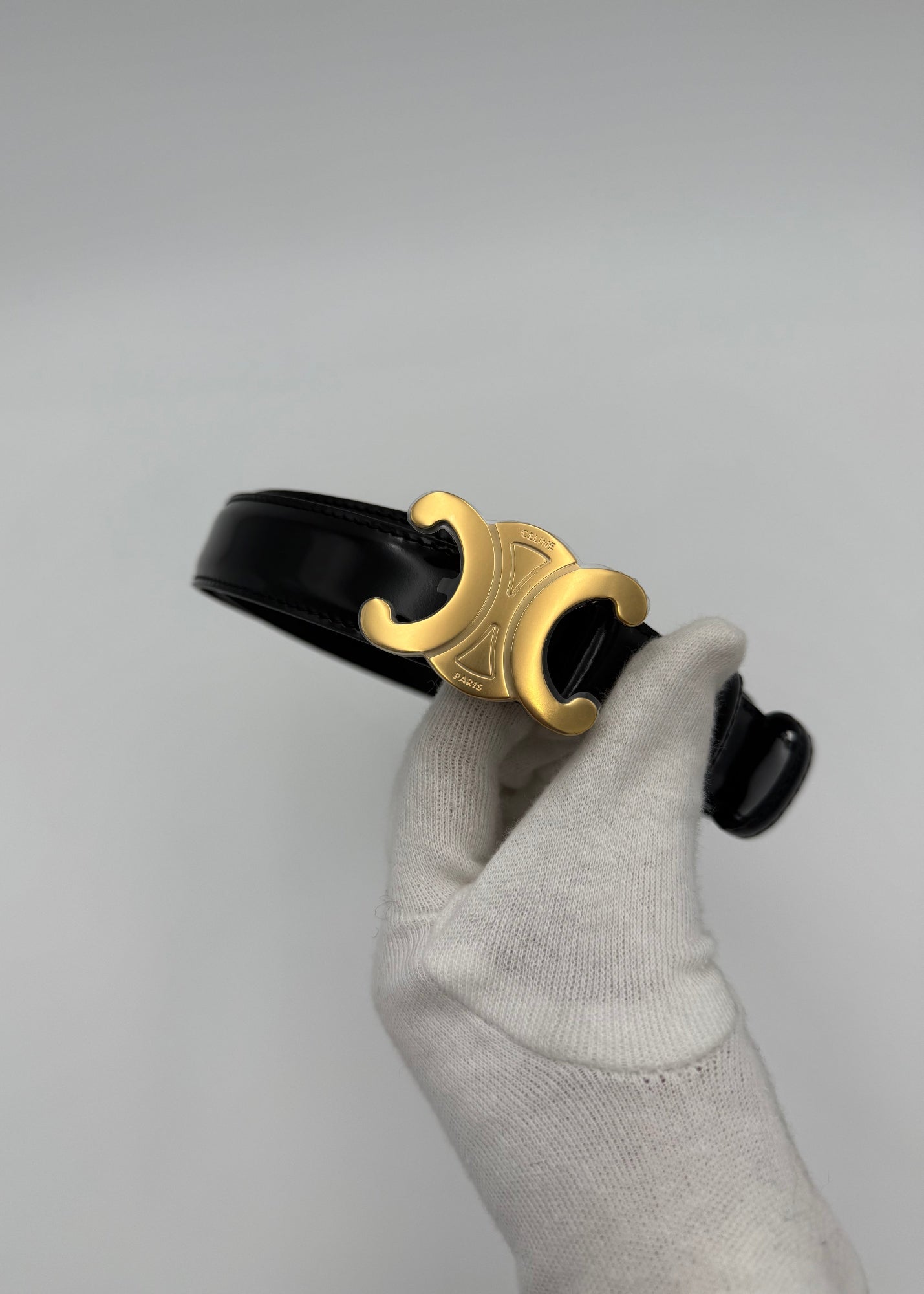 Celine Cintura Triomphe Media in Pelle Taurillon Nera